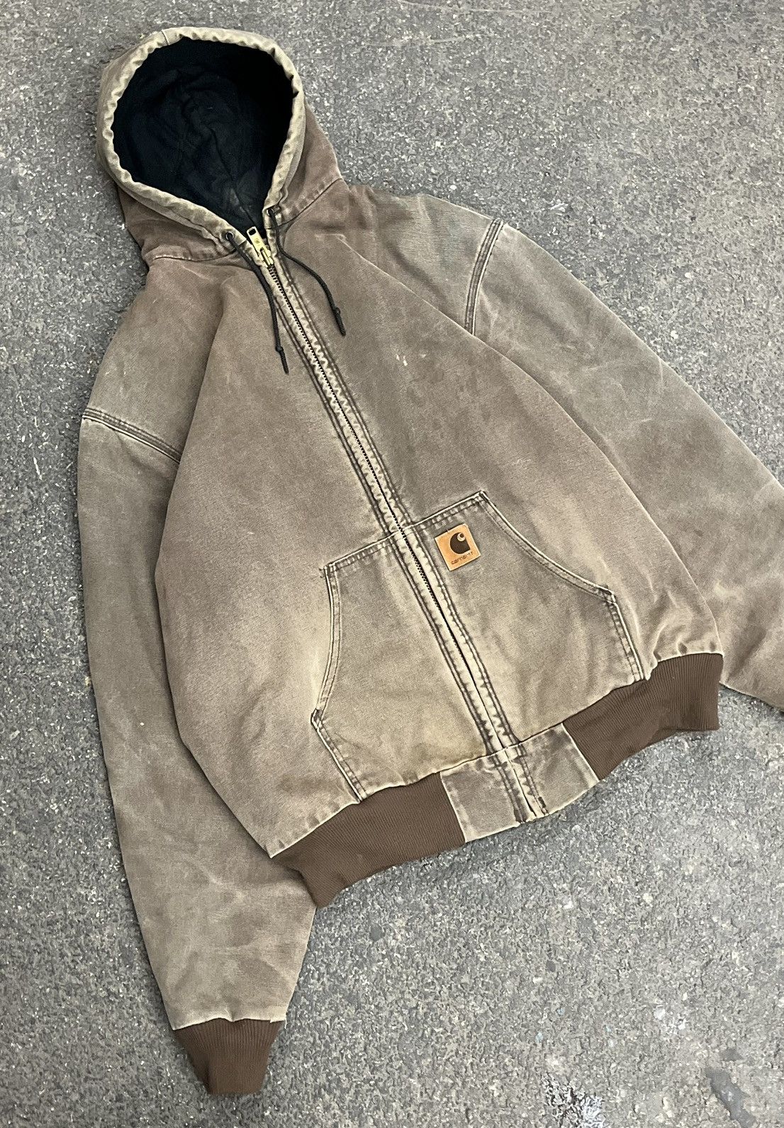 Carhartt × Vintage Carhartt mocha brown sun faded hooded jacket hype rare Size US XL / EU 56 / 4 - 1 Thumbnail