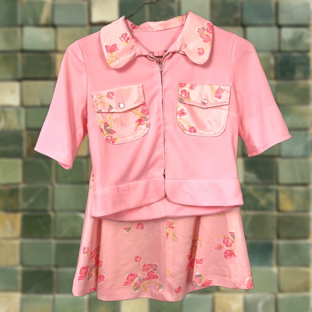 Pinko VINTAGE Handmade Pink Mrs Maisel Skirt Floral Outfit Zip Shirt Chest 33" Women 70s 1970s Polyester Blend Size S / US 4 / IT 40 - 1 Thumbnail