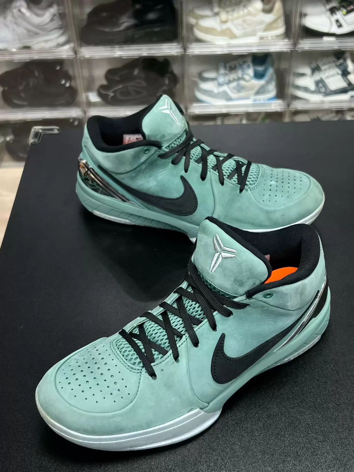 Nike Kobe ZK4 Father's Day Green 42.5 Worn Size US 9.5 / EU 42-43 - 1 Thumbnail