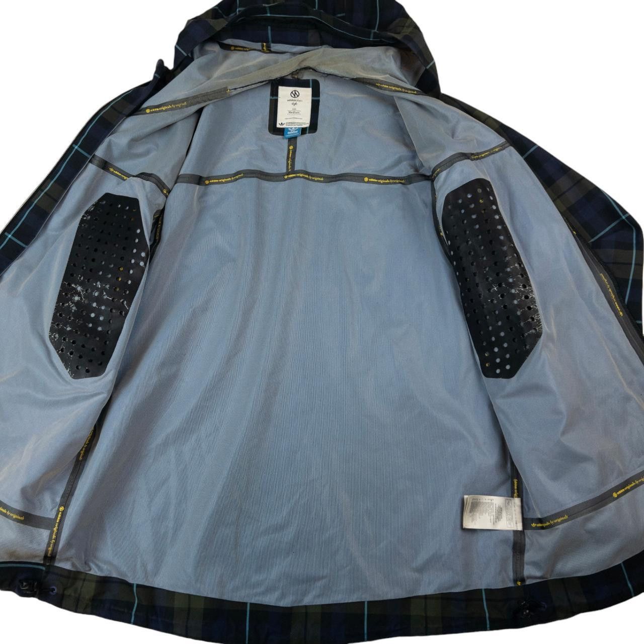 Adidas Vintage Adidas Obyo KZK Zip Up Waterproof Jacket Size M Size US M / EU 48-50 / 2 - 5 Thumbnail