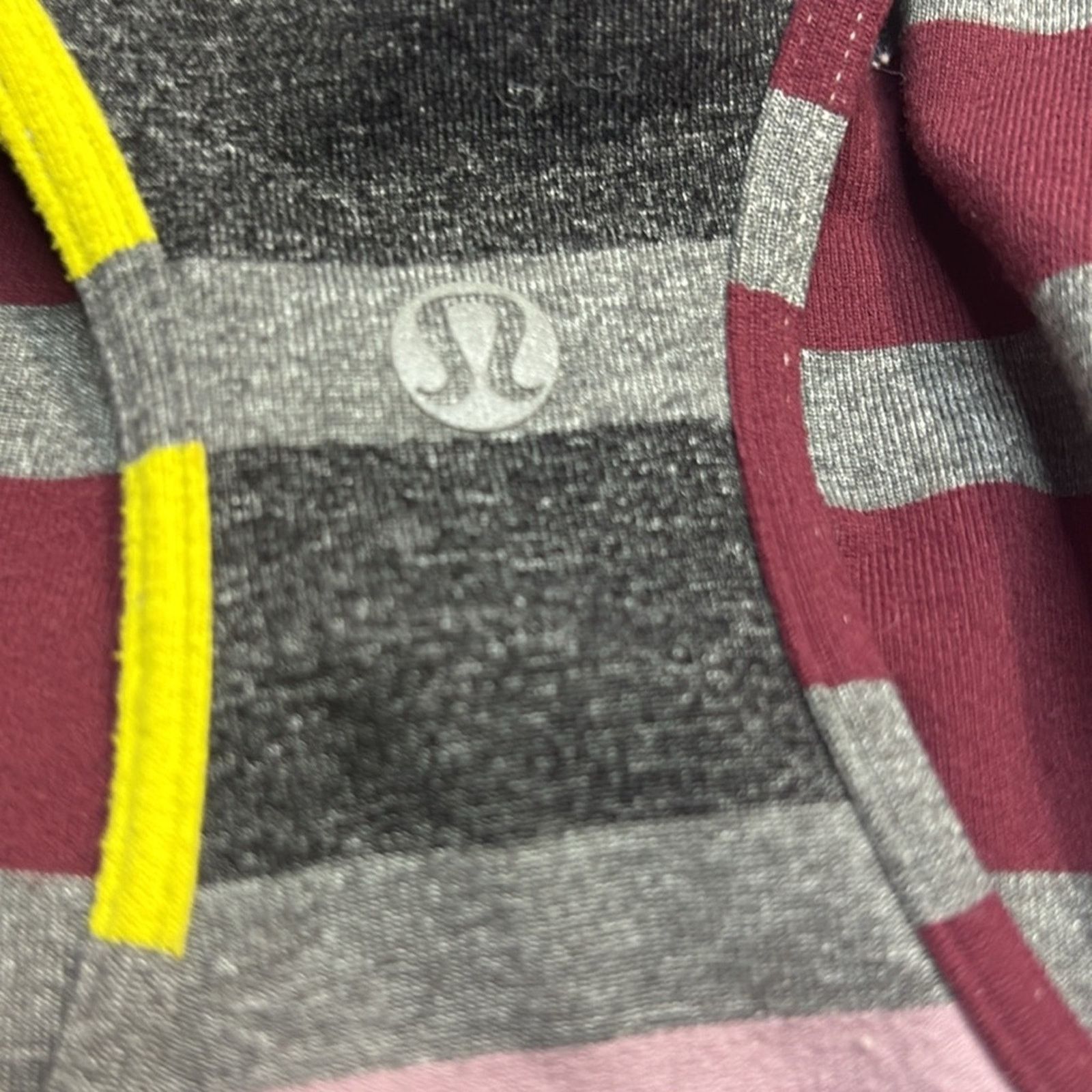 Lululemon LULULEMON Cool Racerback Triplet Twin Stripe Tank Sz 8 Size M / US 6-8 / IT 42-44 - 4 Thumbnail