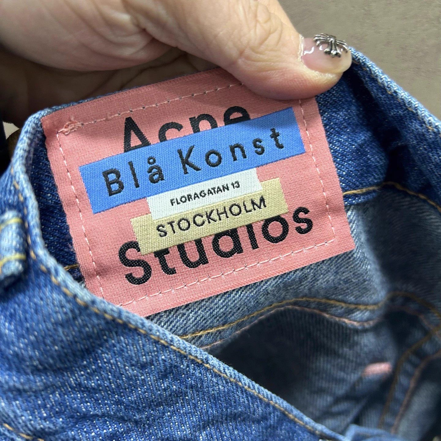 Acne Studios Acne Studios High-Waist Denim Short Back Patch 25 Size 25" / US 0 / IT 36 - 4 Thumbnail