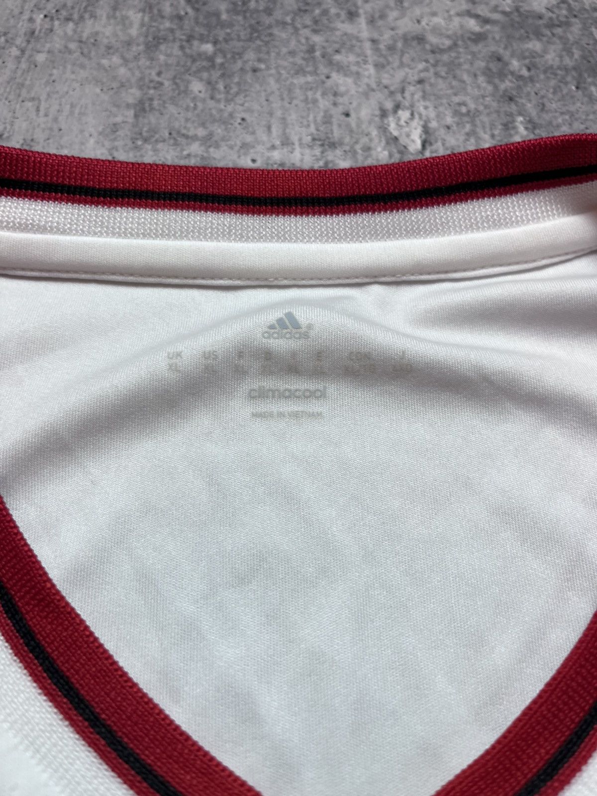 Adidas Manchester United 2015/2016 Jersey Adidas AI6362 Men Size XL Size US XL / EU 56 / 4 - 13 Thumbnail