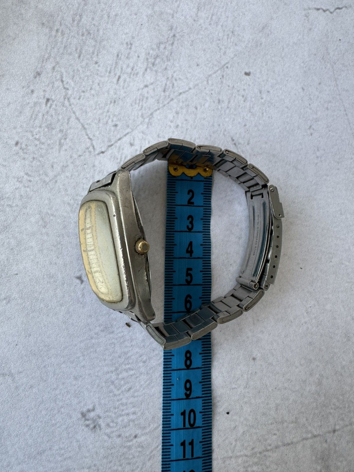 Vintage Q&Q Japanese Style Watch Vintage Size ONE SIZE - 5 Thumbnail