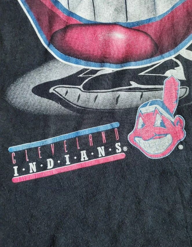 MLB × Vintage Vintage Cleavland Indians Full Logo 90's T-shirt Size US XL / EU 56 / 4 - 7 Thumbnail