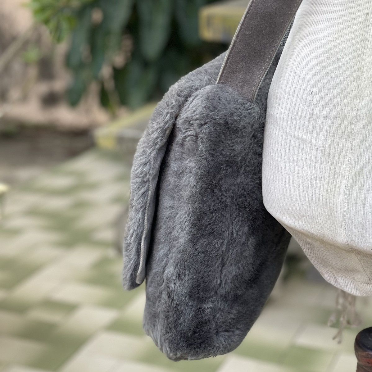 Designer × Japanese Brand × Yohji Yamamoto ❗️RARE ❗️Ined Homme Yohji Yamamoto Japan Furry Crossbody Size ONE SIZE - 3 Thumbnail
