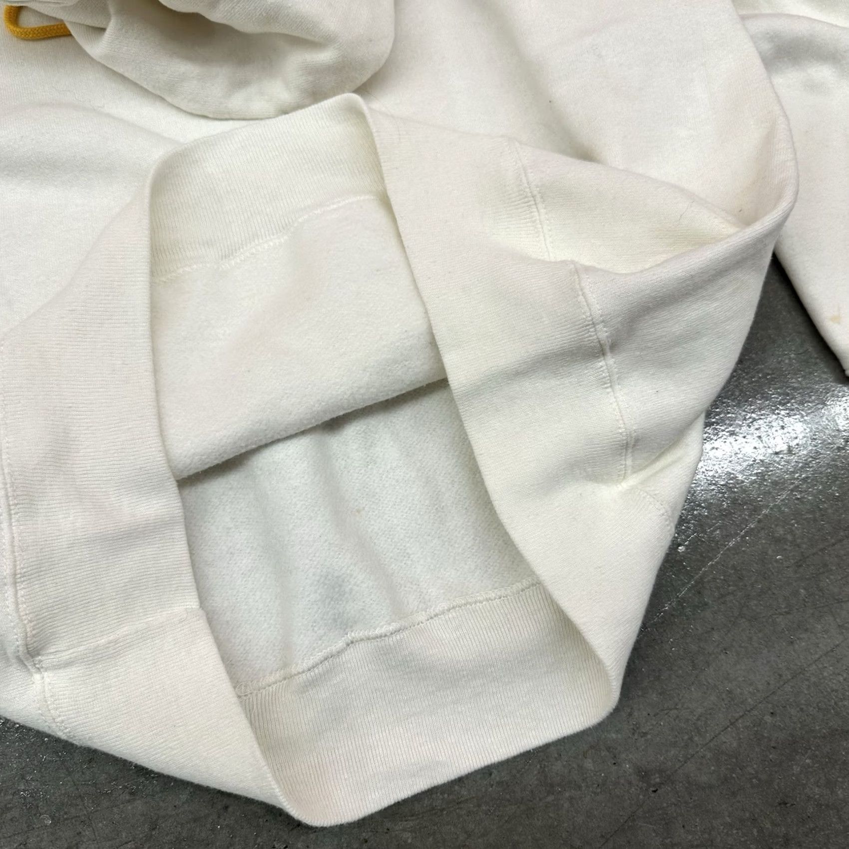 Champion VINTAGE Champion Hoodie Sweatshirt XL White USA 80s Raglan Sleeve 50/50 Blend Mens Size US XL / EU 56 / 4 - 5 Thumbnail