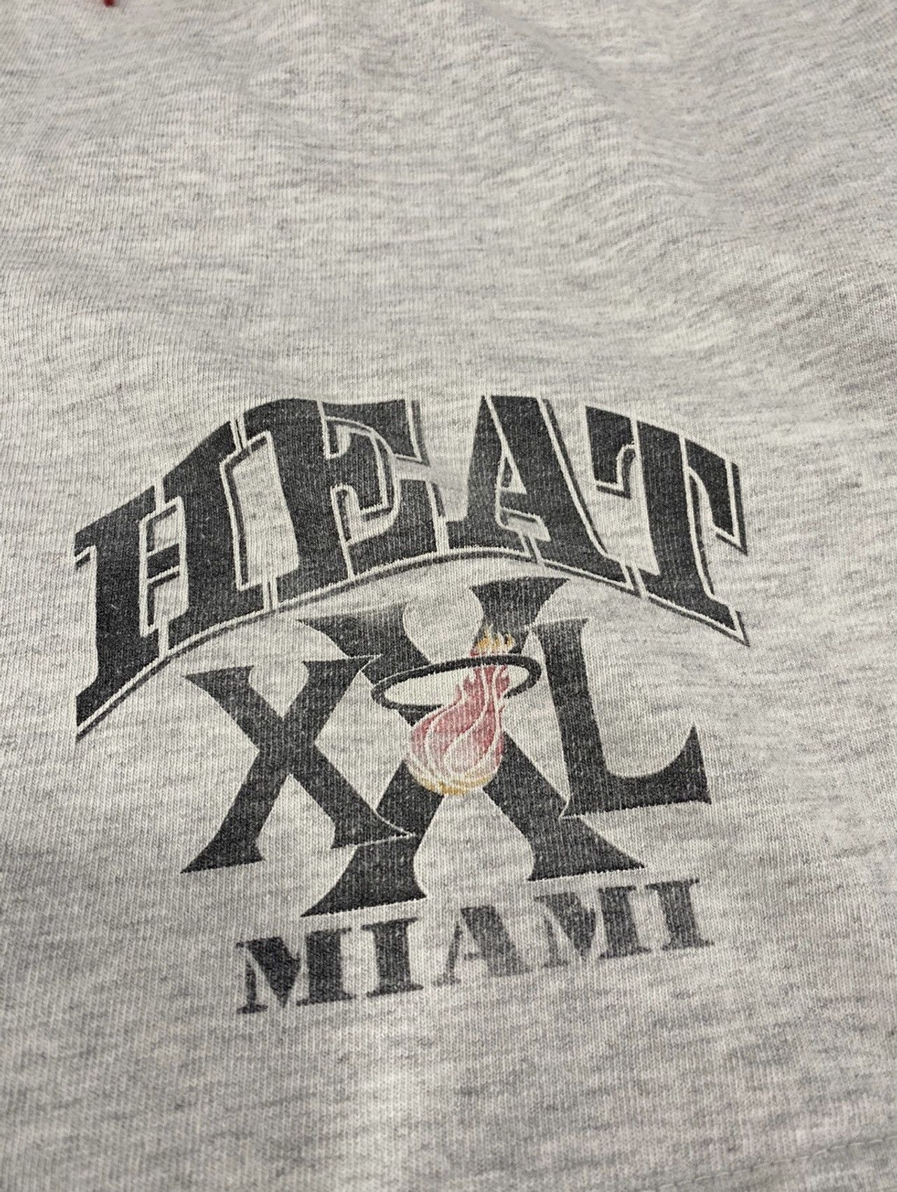 Salem Sportswear Vintage Rare Miami Heat Salem Shorts Size US 38 / EU 54 - 2 Thumbnail