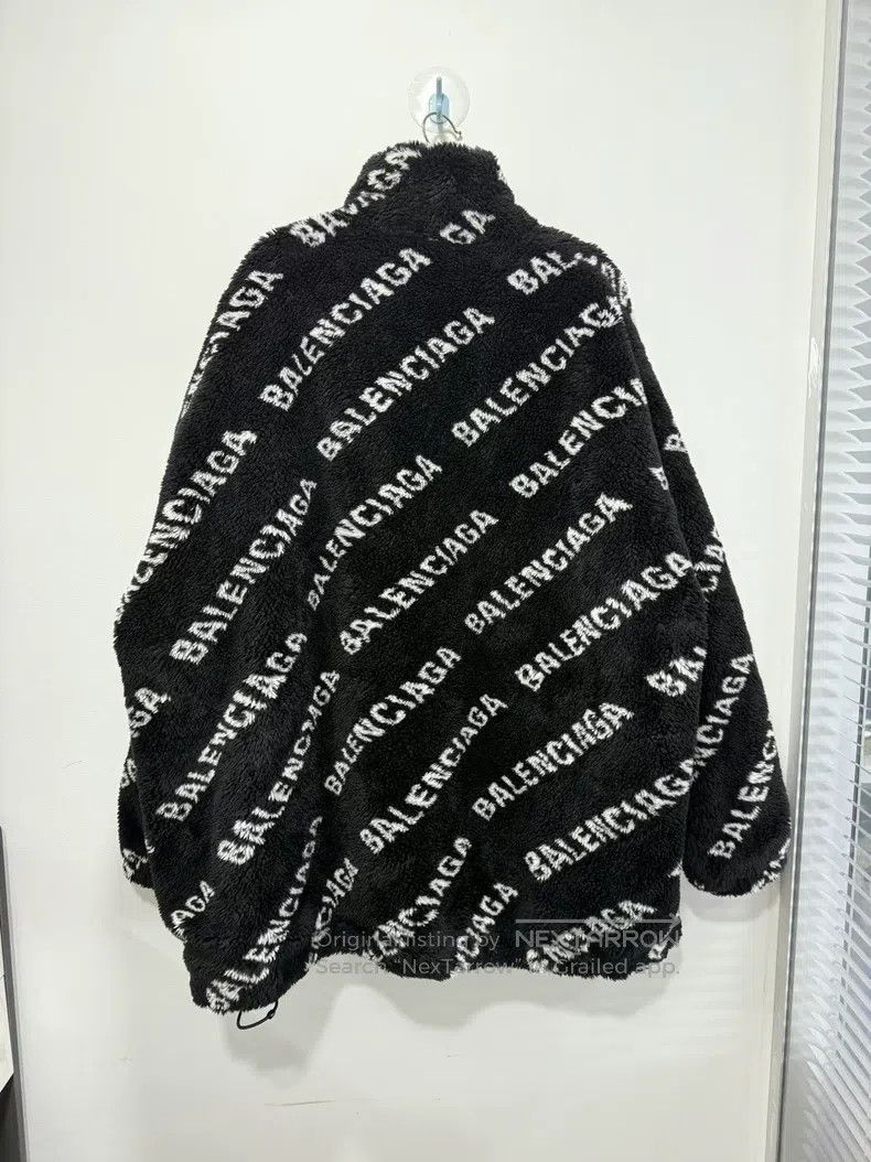 Balenciaga Balenciaga Black Barrage Full Print Teddy Jacket Size XXS / US 00 / IT 34 - 2 Thumbnail