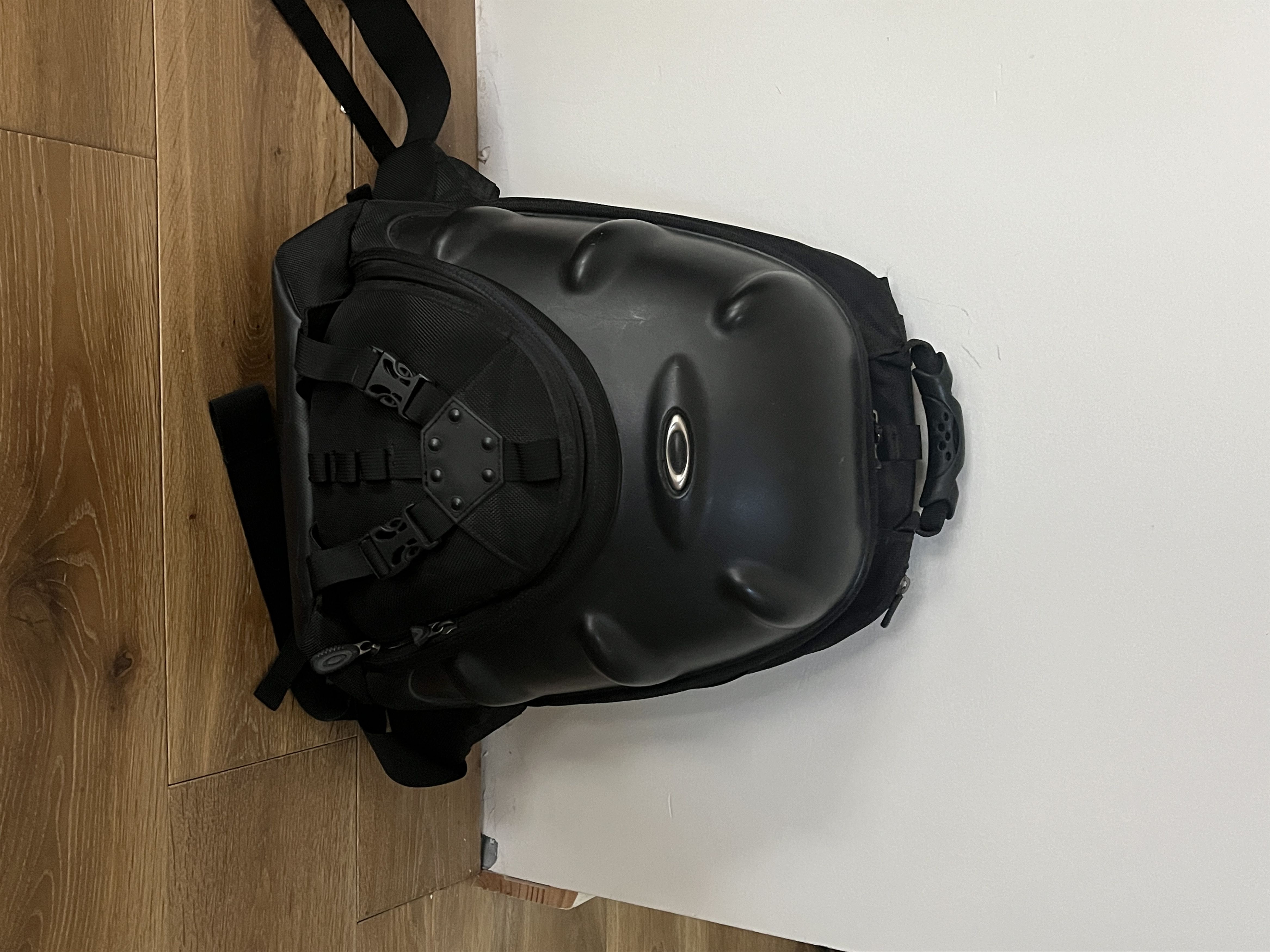 image of Oakley Hardshell Backpack Archive in Black, Men's