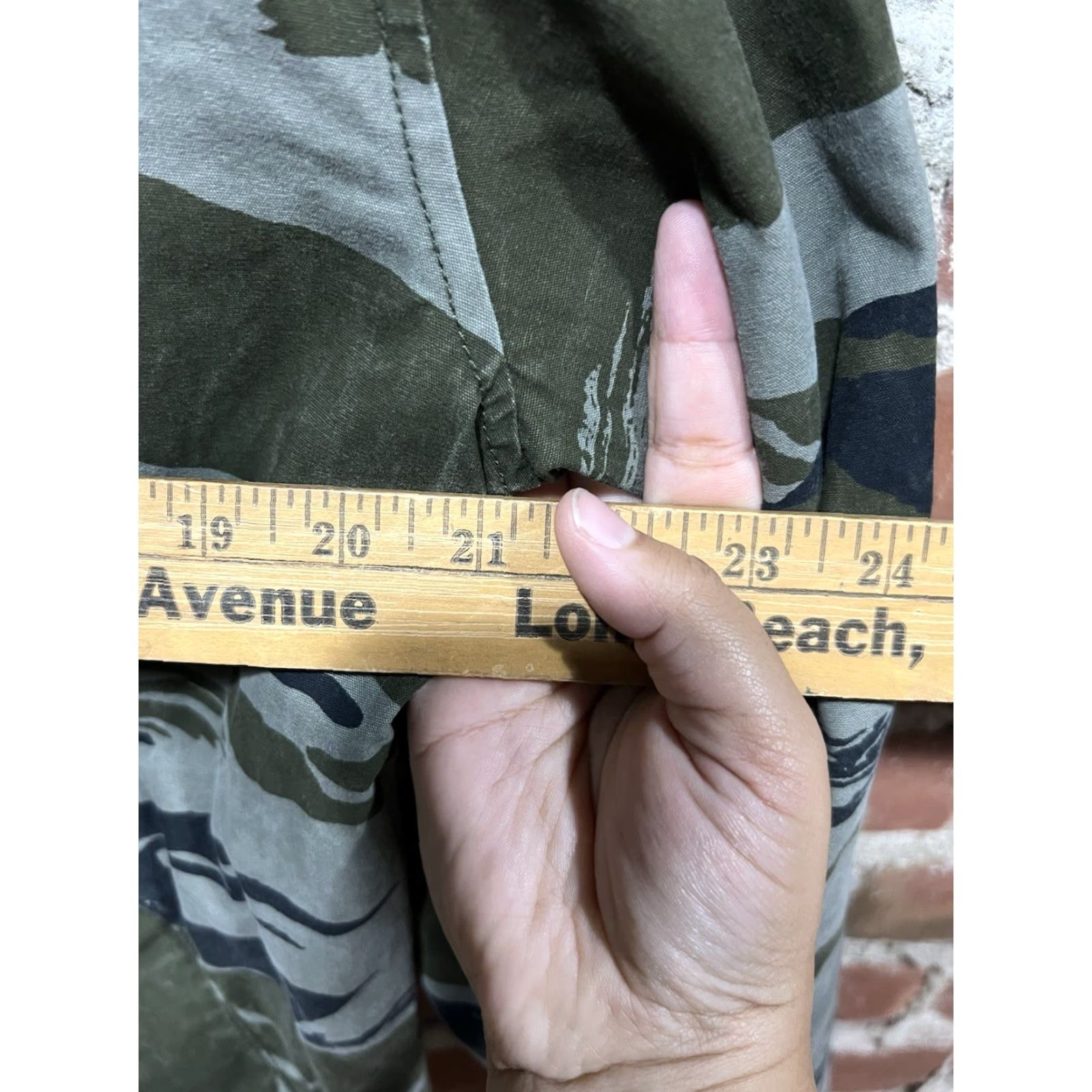 Quiksilver VINTAGE Quicksilver Bomber Jacket Mens L Camouflage Full Zip Lined Mid-Length Winter Fall Spring All Seasons Pockets Zip Stand-Up Collar Size US L / EU 52-54 / 3 - 4 Thumbnail