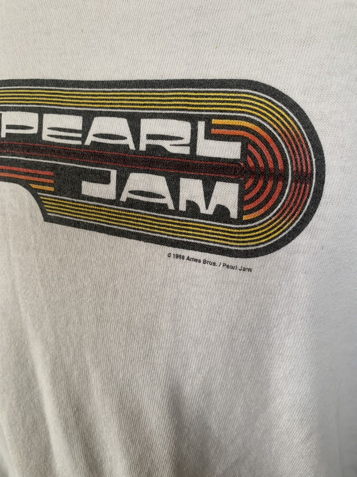 Band Tees × Vintage Vintage 90s Pearl Jam Los Angeles Tour Rock Band T shirt Size US L / EU 52-54 / 3 - 3 Thumbnail