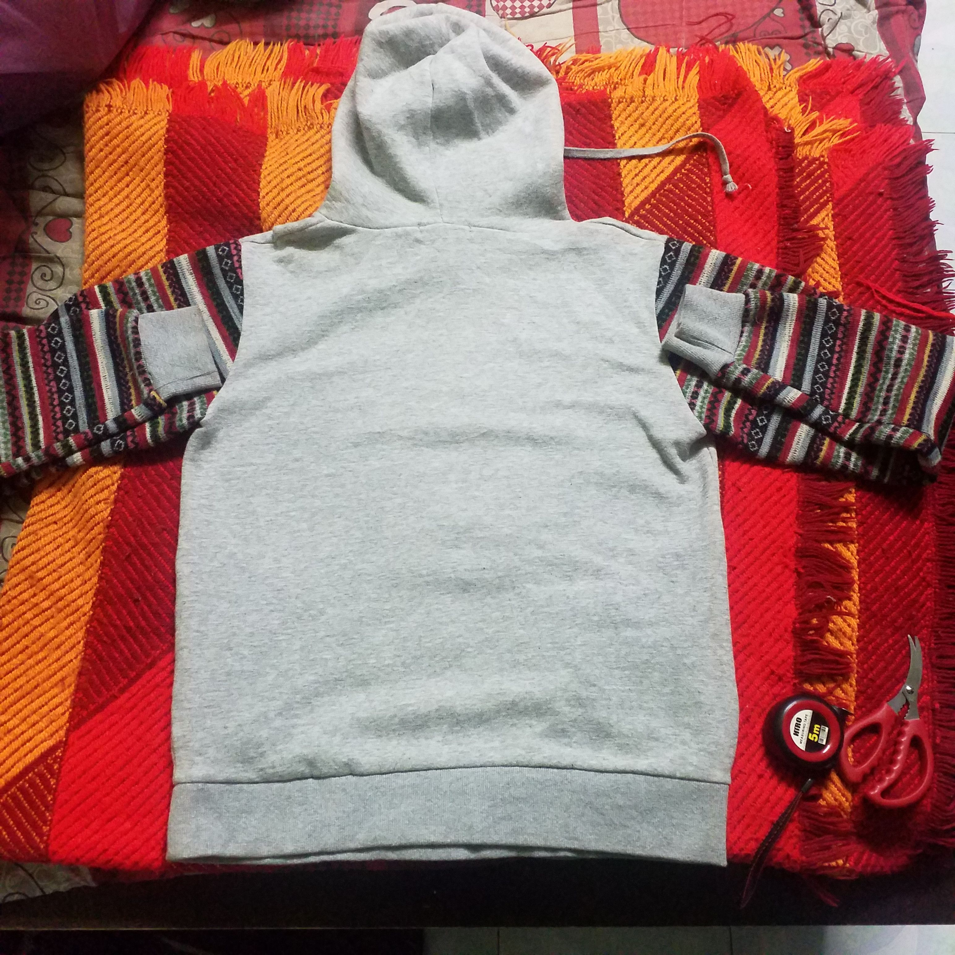 Japanese Brand NAVAJO STYLE HAND WITH NICE PICTURE EMBROIDERY HOODIE Size US M / EU 48-50 / 2 - 7 Thumbnail