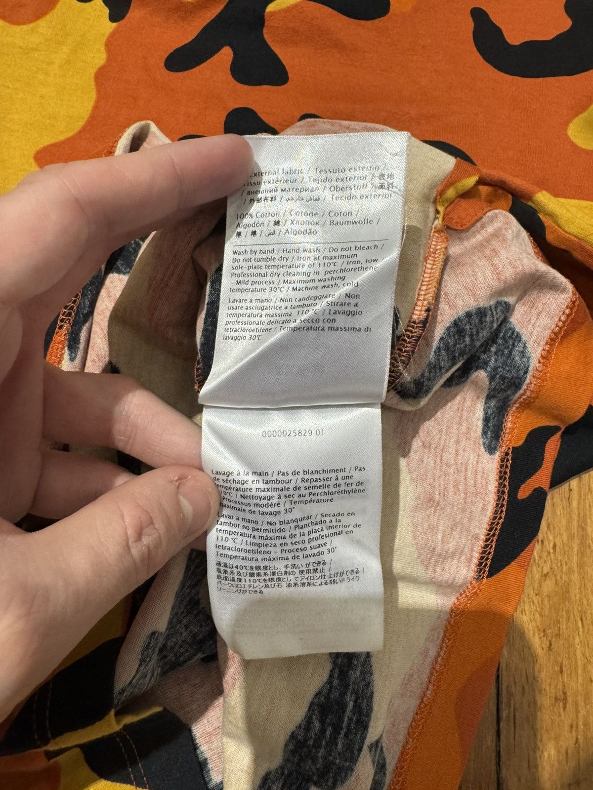 Valentino Valentino Orange Camo Tee Size US M / EU 48-50 / 2 - 5 Thumbnail