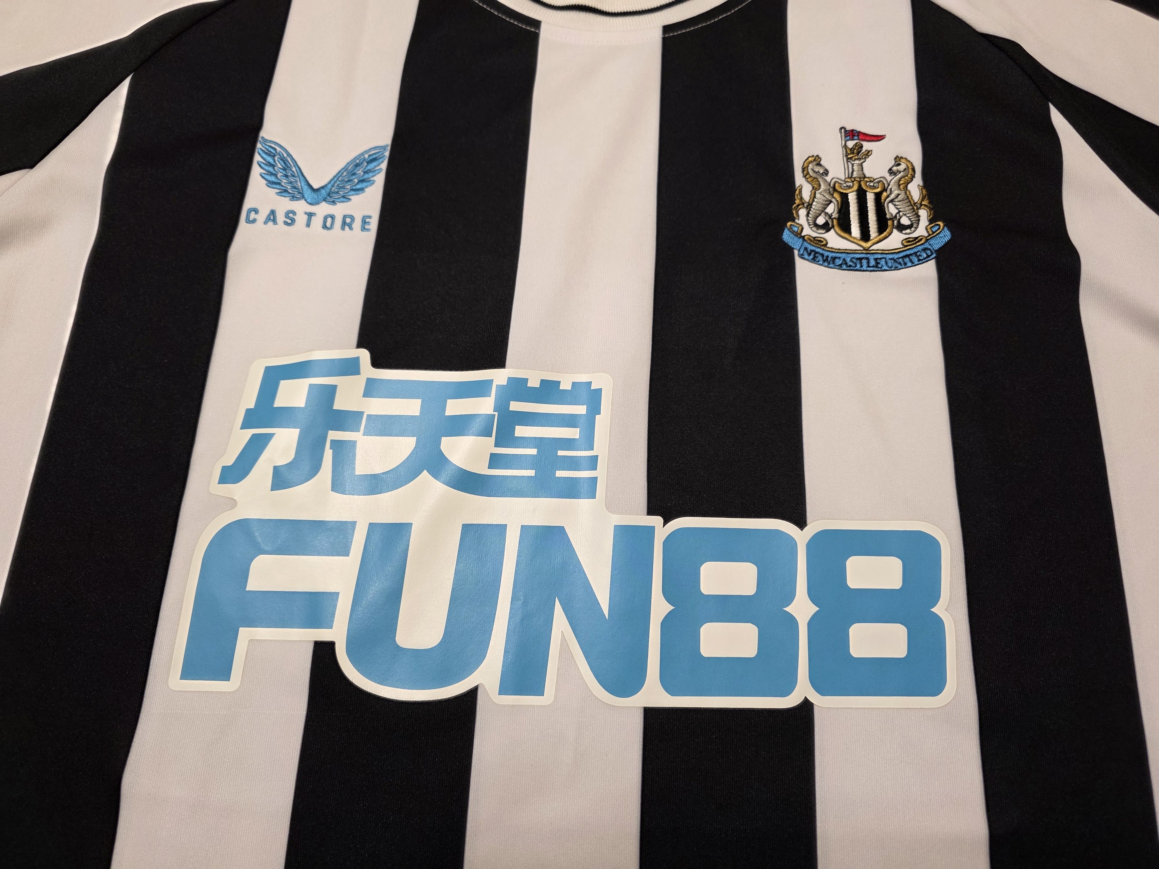 All Sport NEWCASTLE UNITED 2022 2023 HOME FOOTBALL SOCCER JERSEY 3XL Size US XXL / EU 58 / 5 - 3 Thumbnail