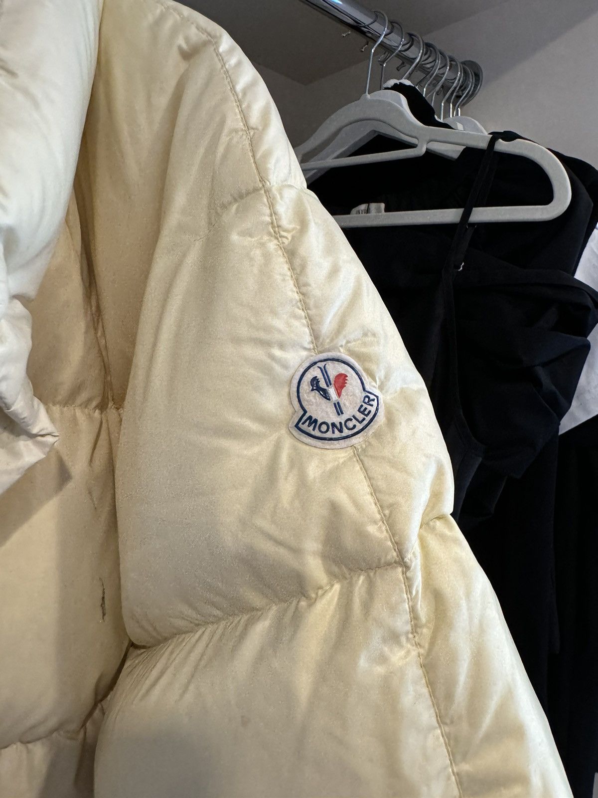 Moncler × Moncler Grenoble × Vintage 🔥 Moncler Grenoble Puffer Jacket Vintage White Yellow Size US L / EU 52-54 / 3 - 4 Thumbnail