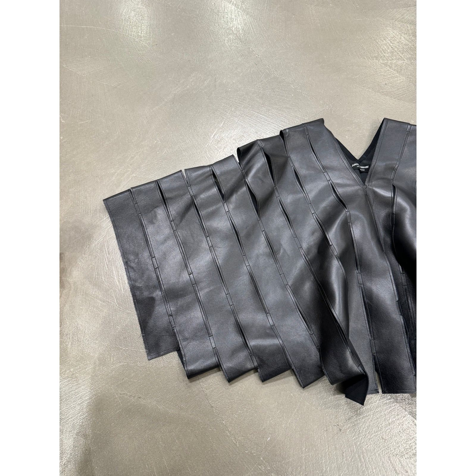 Junya Watanabe A/W 2015 Junya Watanabe 1/3 sample leather top Size ONE SIZE - 5 Thumbnail