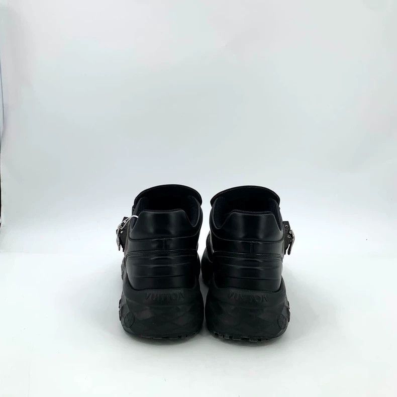 Louis Vuitton Louis Vuitton Black Leather Round Toe Platform Buckle Casu Size US 8.5 / EU 41-42 - 4 Thumbnail