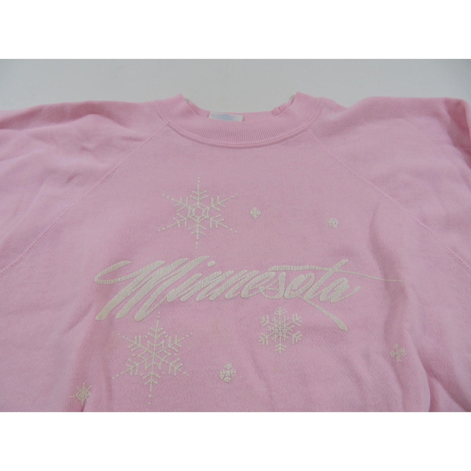 Hanes Minnesota Snowflake Sweatshirt Pink White Sweater Sz L 1990s Size L / US 10 / IT 46 - 2 Thumbnail