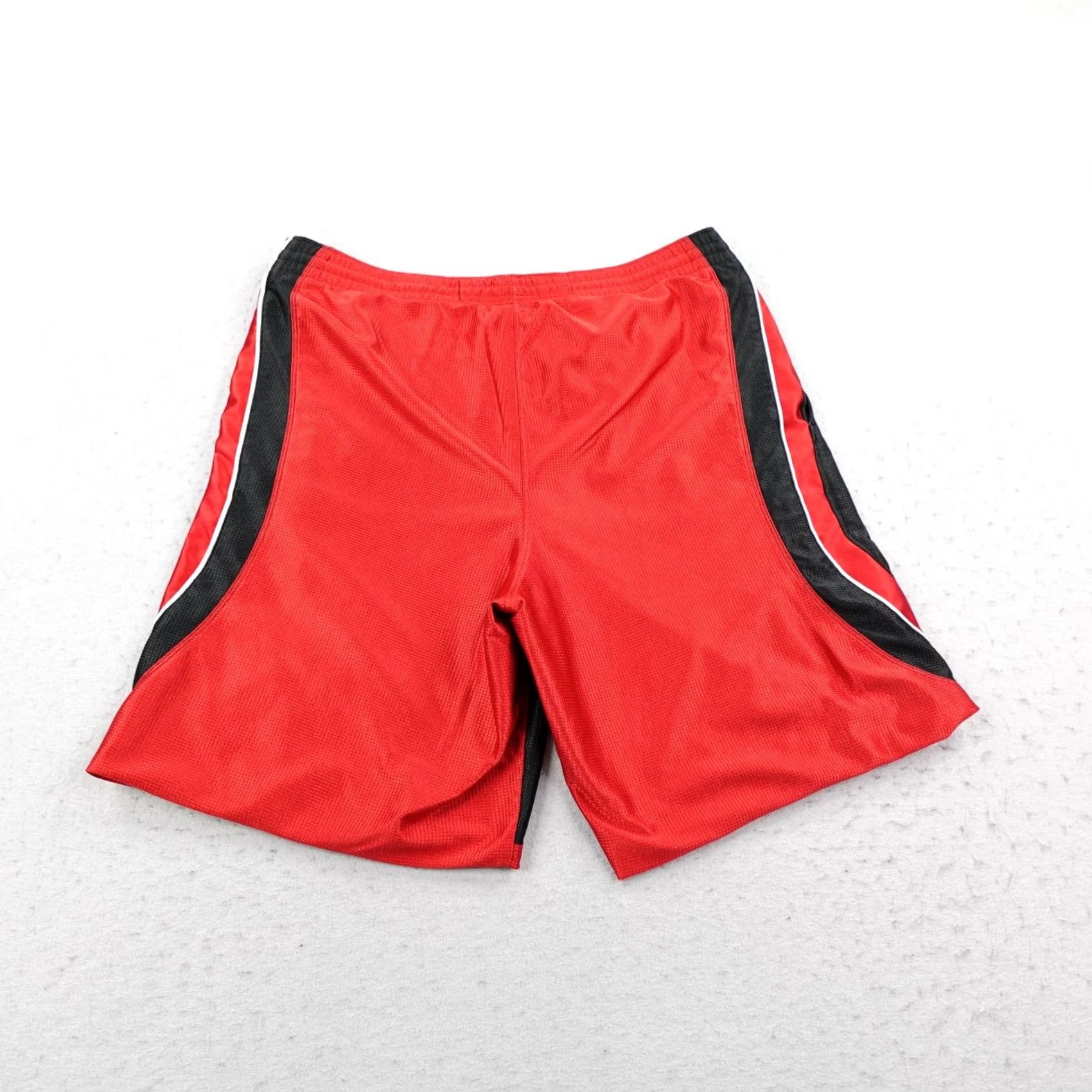 Nike VINTAGE Nike Shorts Mens Medium Black Red Basketball Gym Swoosh Y2K Size US 31 - 4 Thumbnail