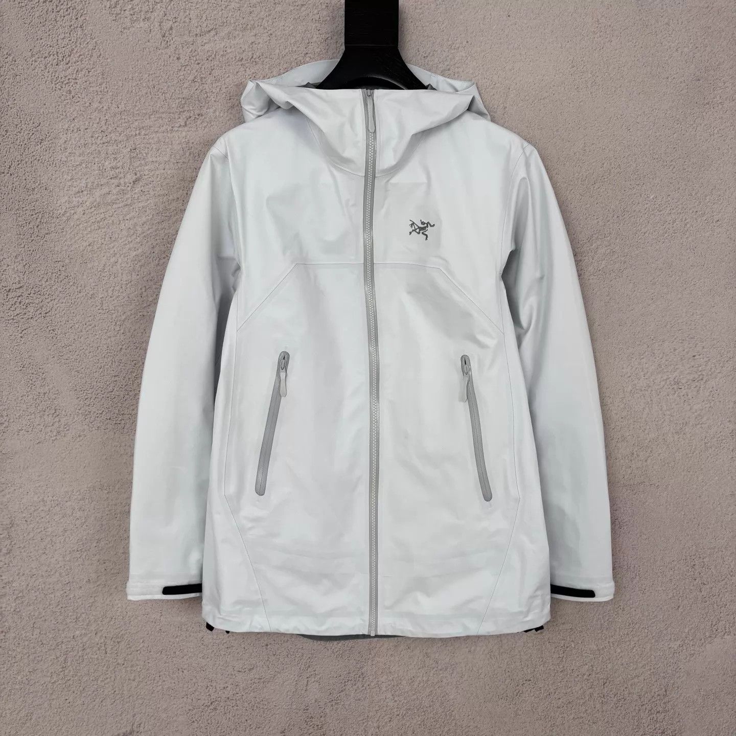 Arc'teryx Arcteryx Beta Jacket Women's Atomic Gray Solid Waterproof S Size S / US 4 / IT 40 - 1 Thumbnail
