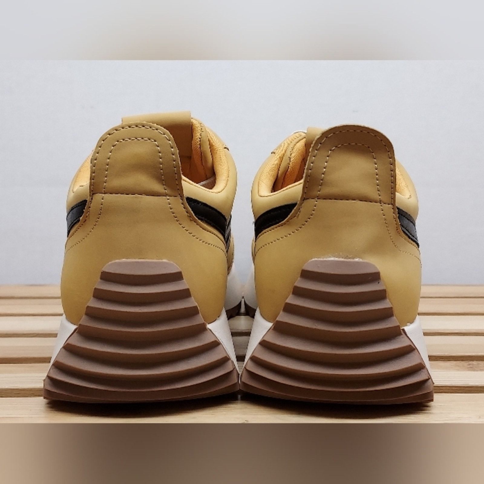 Dolce Vita Dolce Vita Womens Yellow Platform Sneaker Shoes Size 9 Size US 9 / IT 39 - 7 Thumbnail