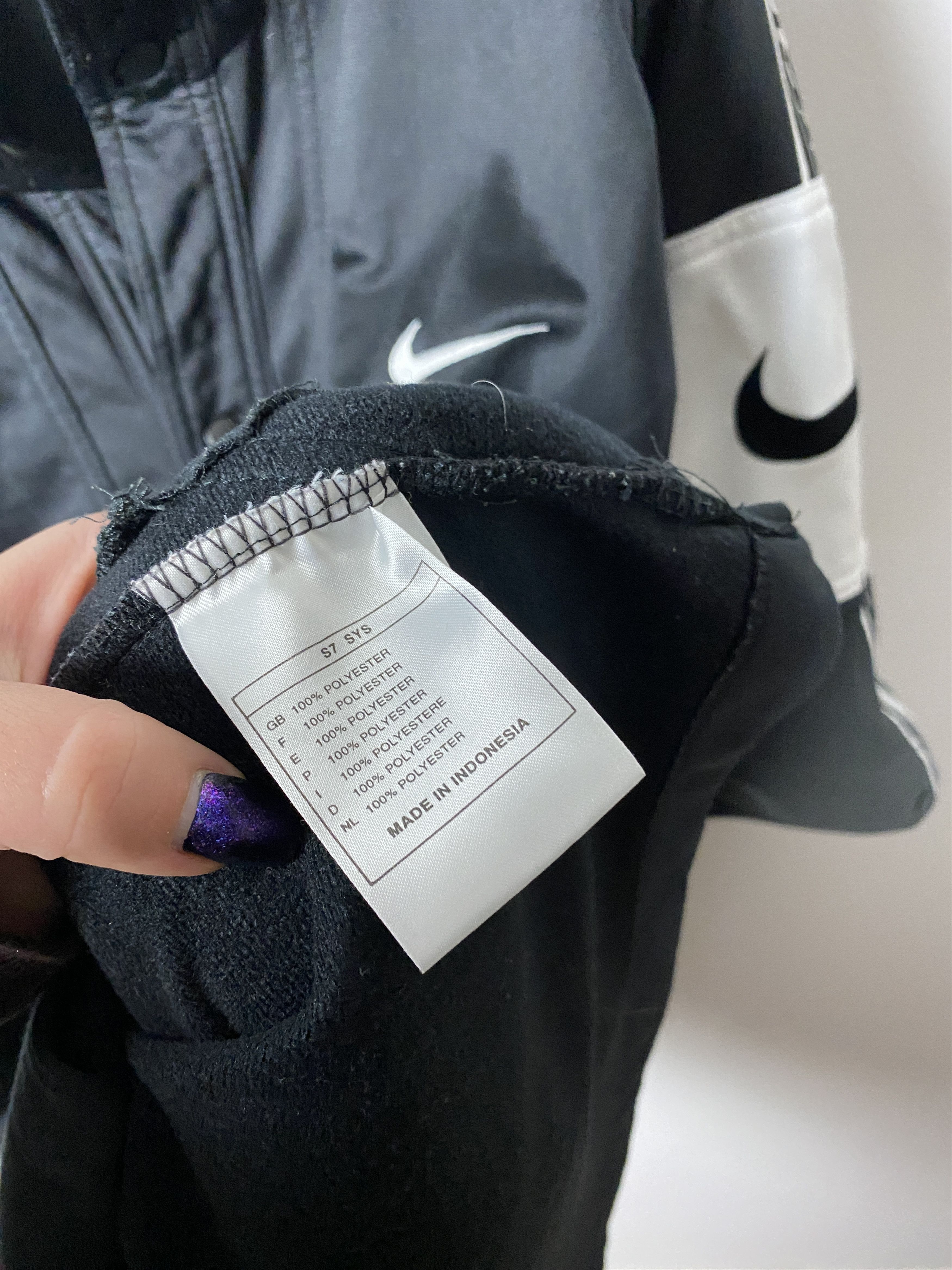 Vintage Nike big logo swoosh 90s vintage short sleeve hoodie Size US XL / EU 56 / 4 - 5 Thumbnail