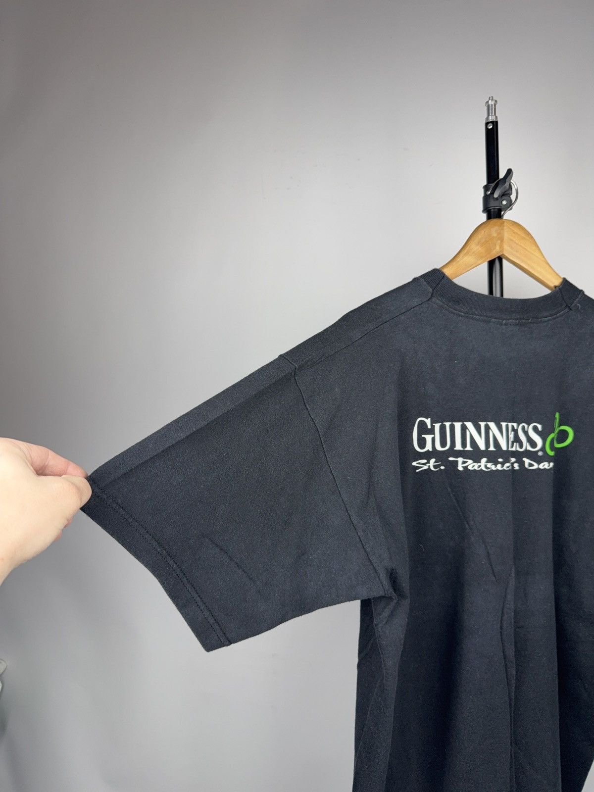 Vintage 90s Guinness St. Patrick’s Day Drink Pint Graphic T-Shirt Size US XL / EU 56 / 4 - 13 Thumbnail