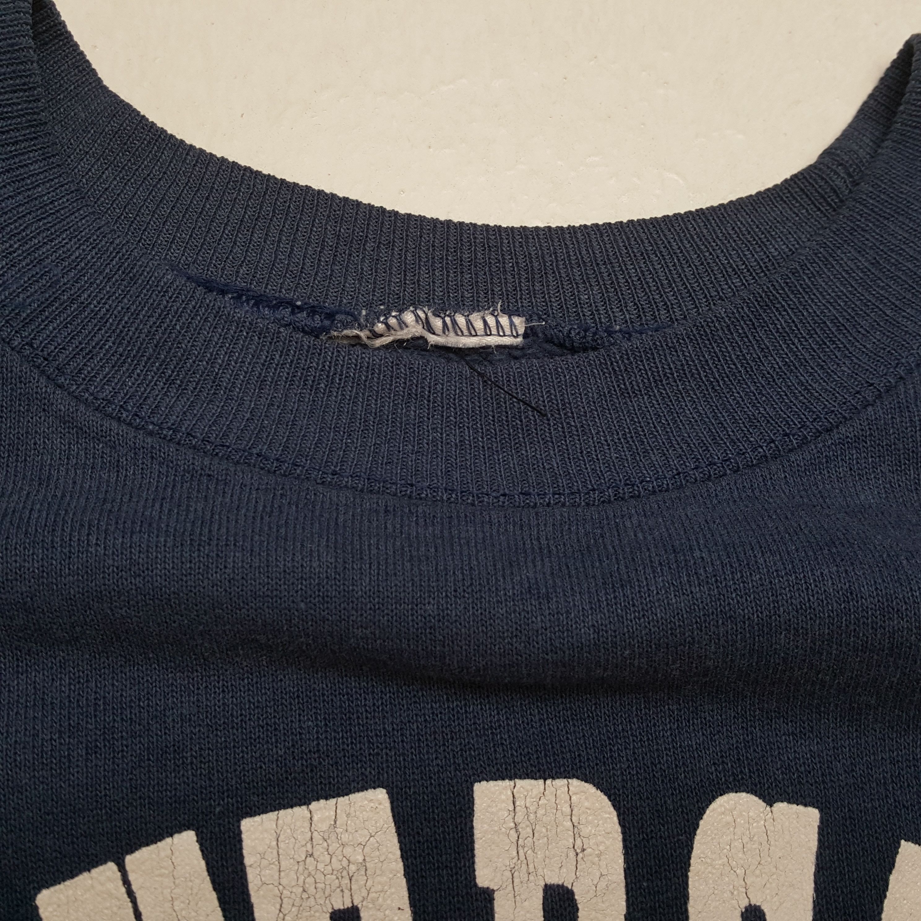 Vintage UNIVERSITY OF HAWAII Streetwear Style Vintage Sweatshirt Size US S / EU 44-46 / 1 - 9 Thumbnail