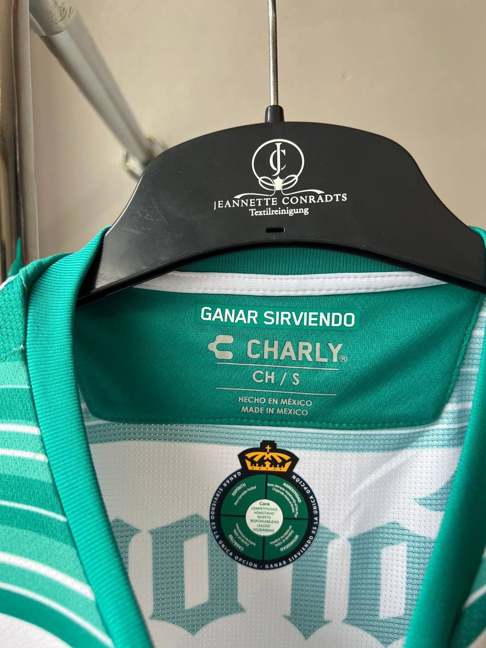 Sports Specialties 2021/22 SANTOS LAGUNA HOME RARE SOCCER JERSEY SHIRT CHARLY Size US S / EU 44-46 / 1 - 5 Thumbnail