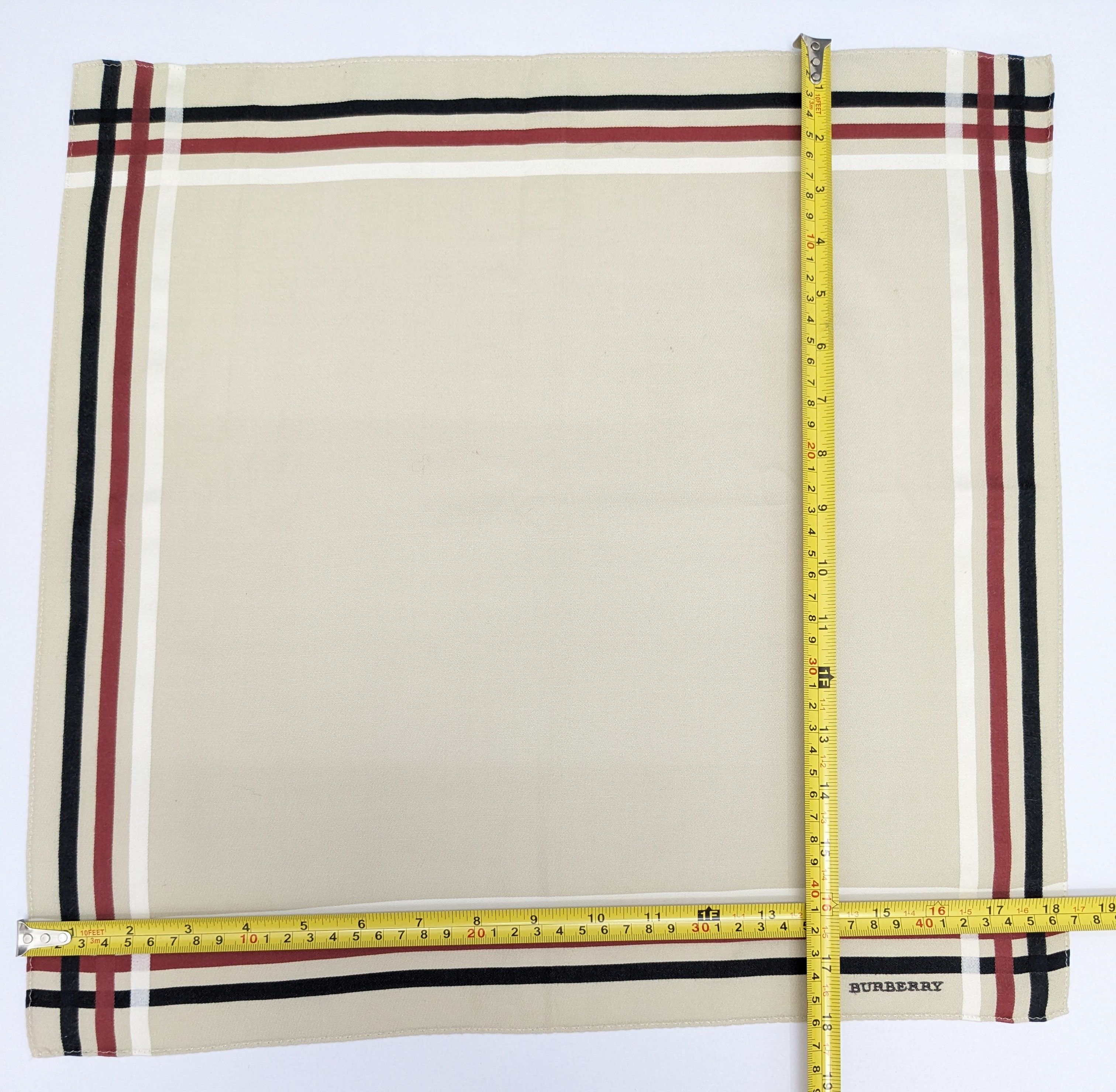 Burberry Vintage Burberry Handkerchief Classic Beige with Nova Check Size ONE SIZE - 4 Thumbnail