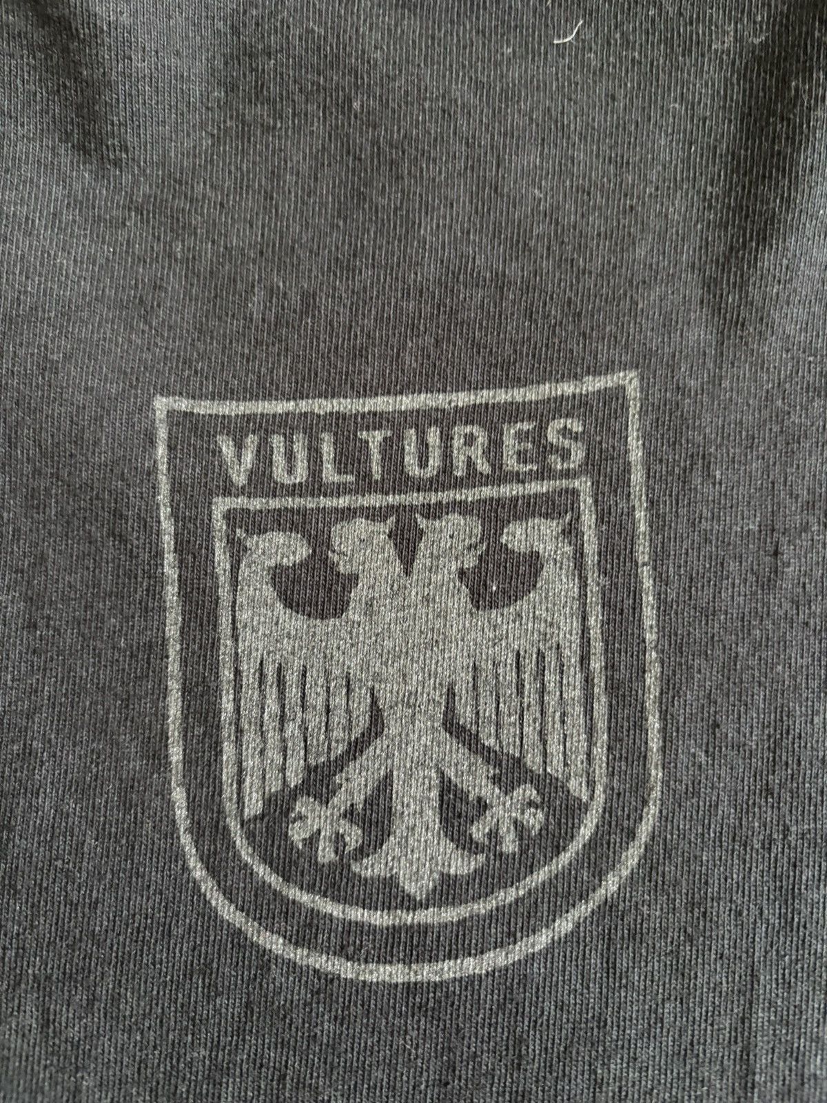 Yeezy Yeezy vultures tee Size US L / EU 52-54 / 3 - 4 Thumbnail