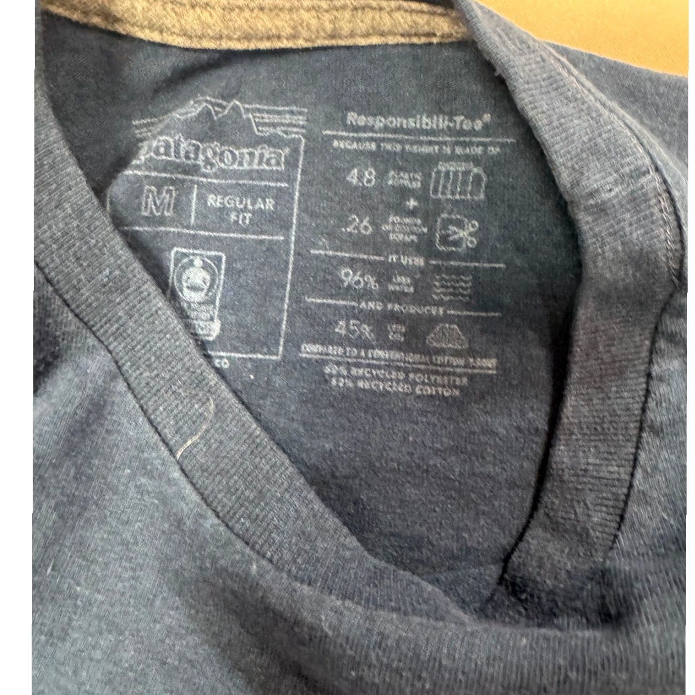 Patagonia VINTAGE Patagonia P-6 Back Logo Responsibili-Tee Short Sleeve Shirt M Blue Mens Size US M / EU 48-50 / 2 - 4 Thumbnail