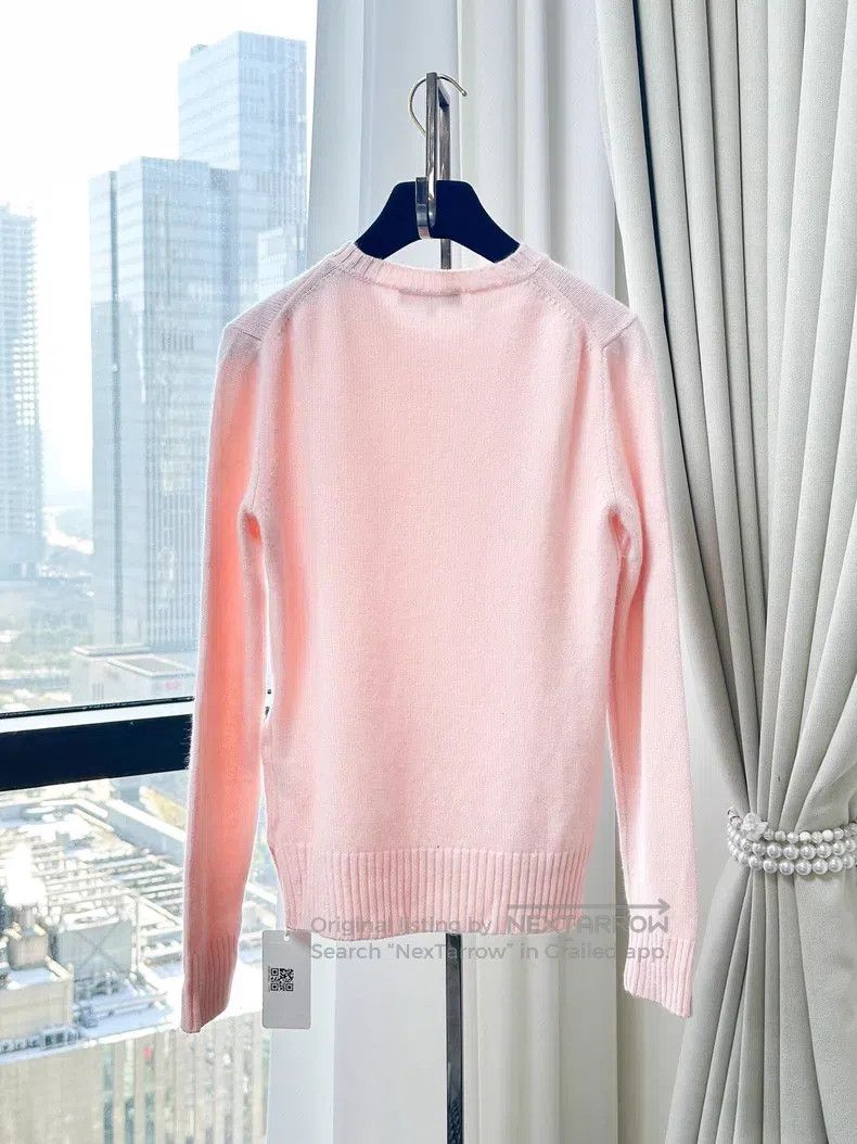 Loro Piana Loro Piana Cinnamon pink round neck badge button knit top Size XS / US 0-2 / IT 36-38 - 3 Thumbnail