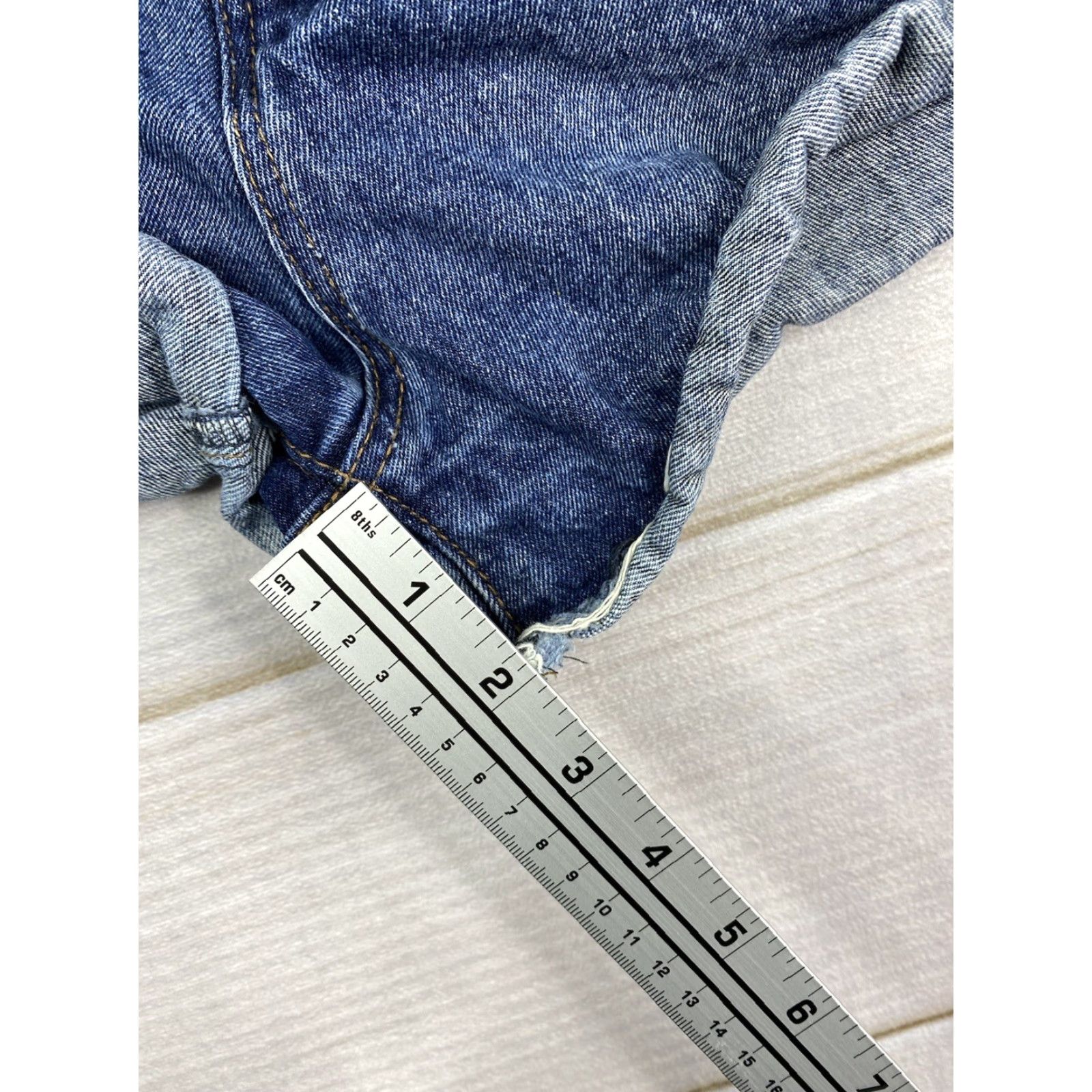 Vintage Refuge Shorts Womens 12 Dark Wash 100% Cotton Distressed Raw Rolled Hem Shortie Blue Size 34" / US 12 / IT 48 - 5 Thumbnail