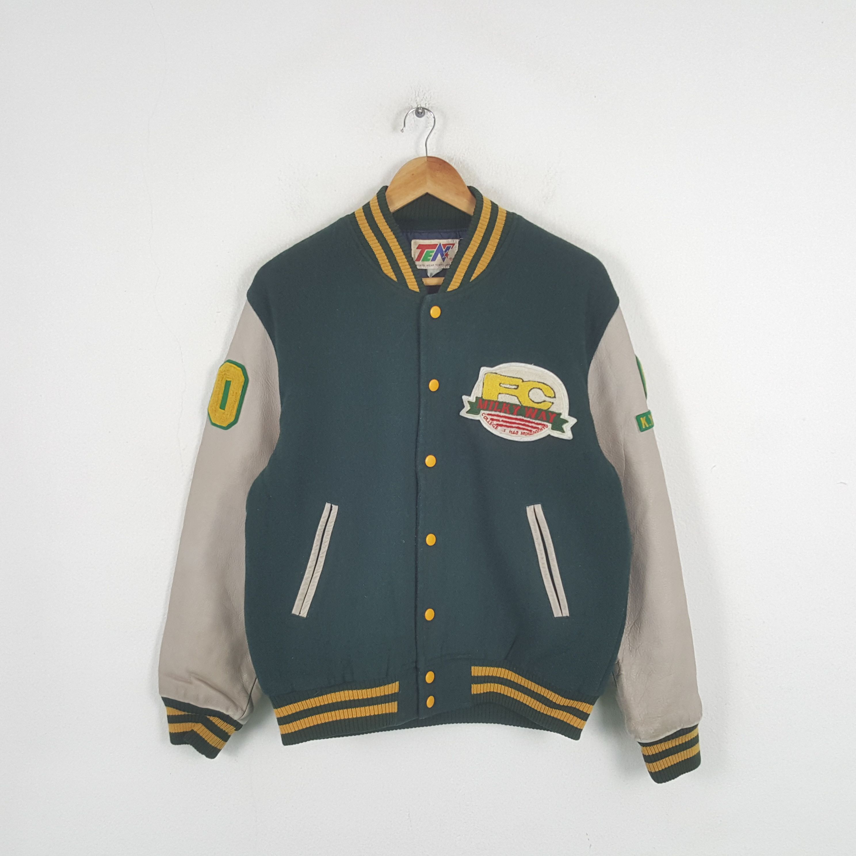 NFL Vintage Milky Way Football Club Varsity Jacket C291N23 Size US M / EU 48-50 / 2 - 3 Thumbnail
