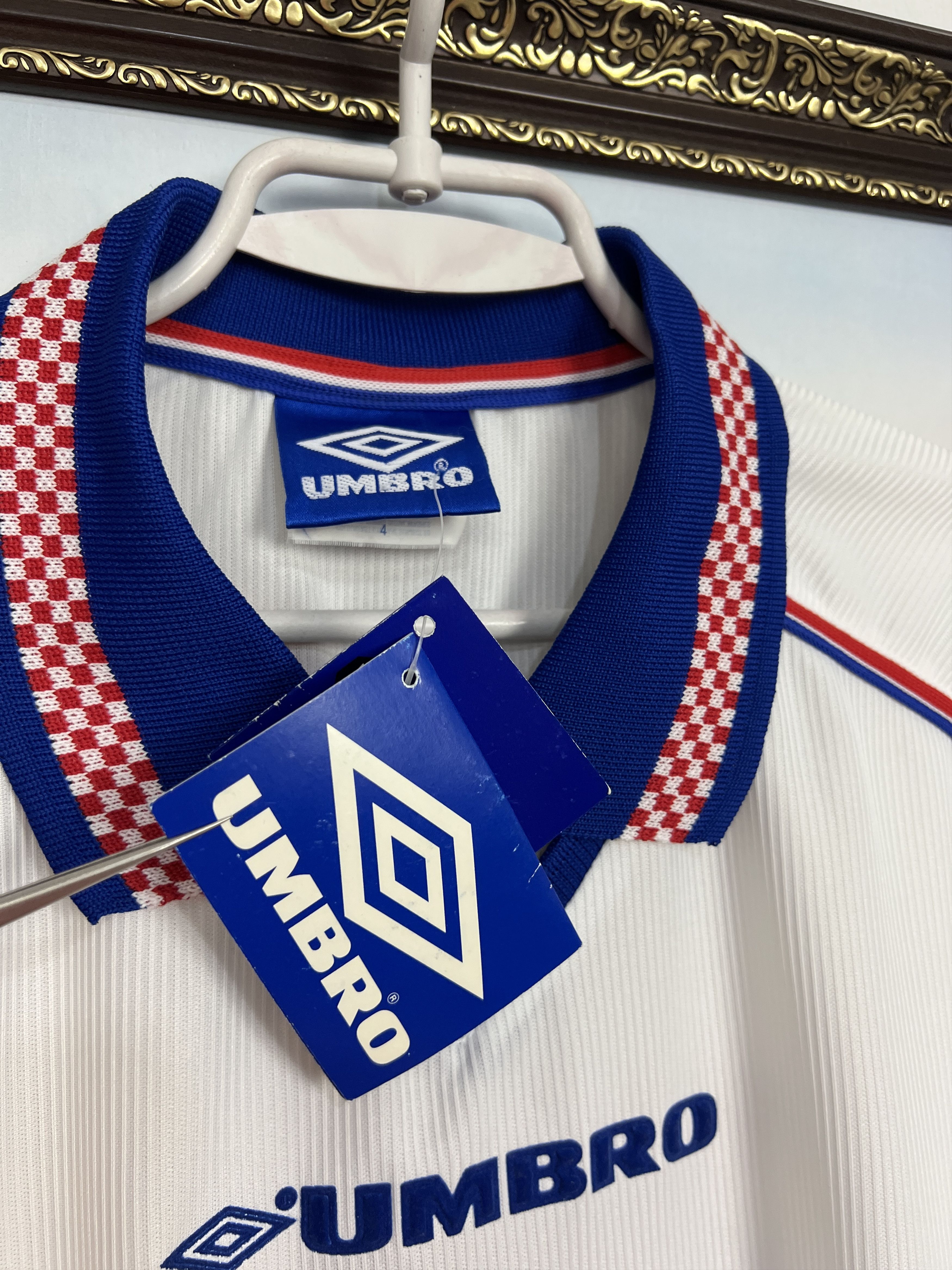 Umbro Dinamo Zagreb Away football shirt 1999 Soccer Jersey Trikot Size US XL / EU 56 / 4 - 6 Thumbnail