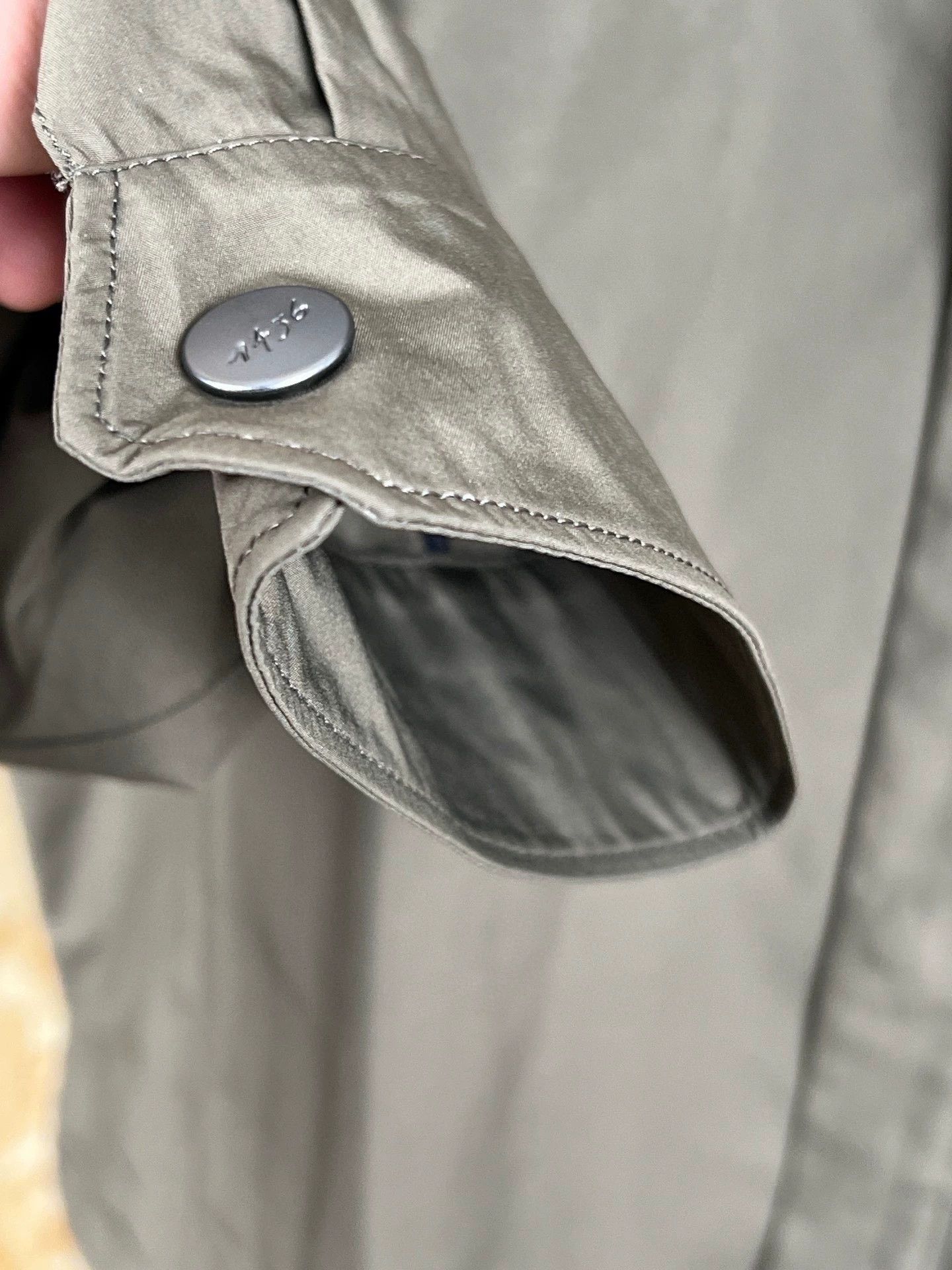 H&M lightweight khaki zip-up jacket for men Size US L / EU 52-54 / 3 - 3 Thumbnail