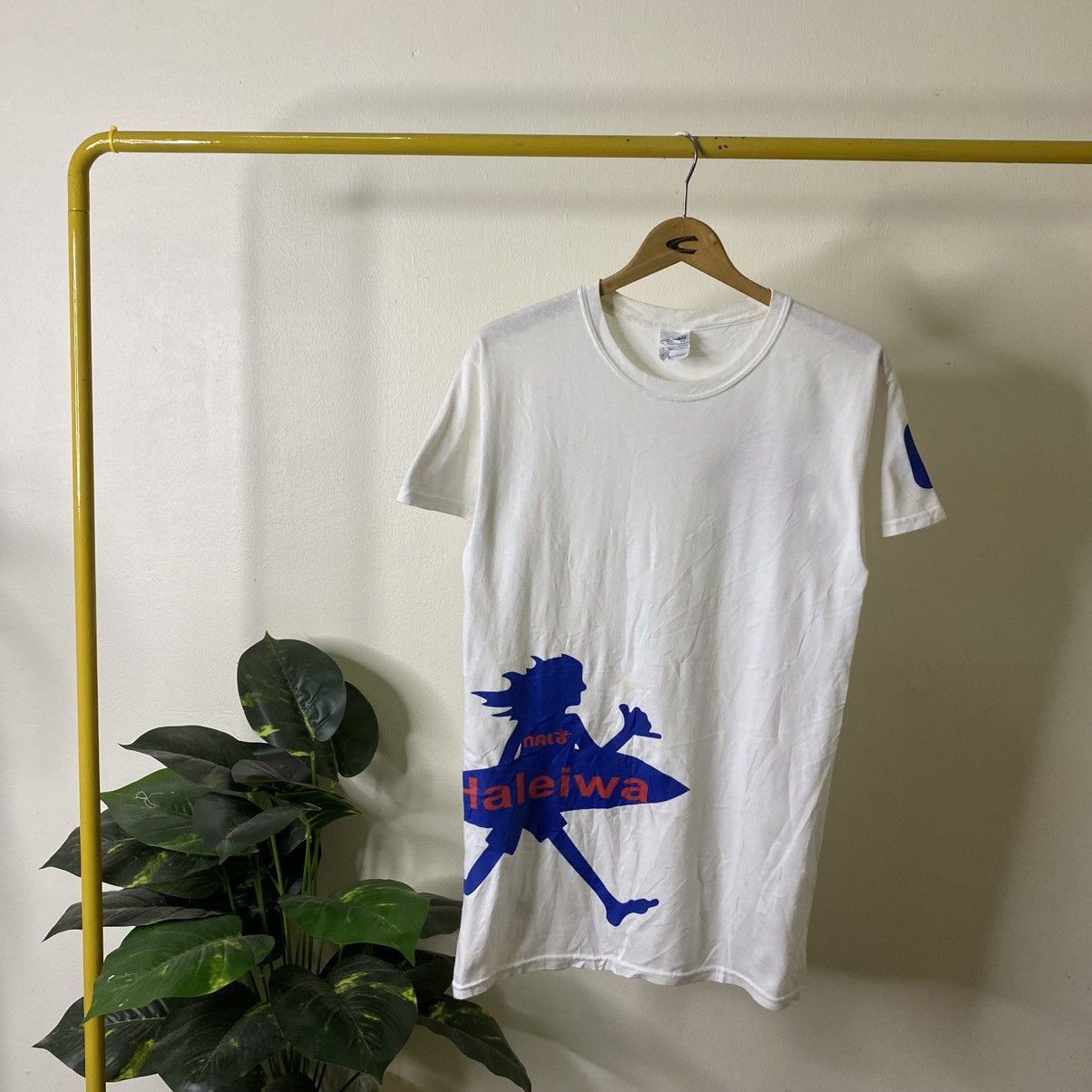 Vintage Y2K Nalu Haleiwa Surf N Sea Surfing T Shirt Size US S / EU 44-46 / 1 - 1 Thumbnail