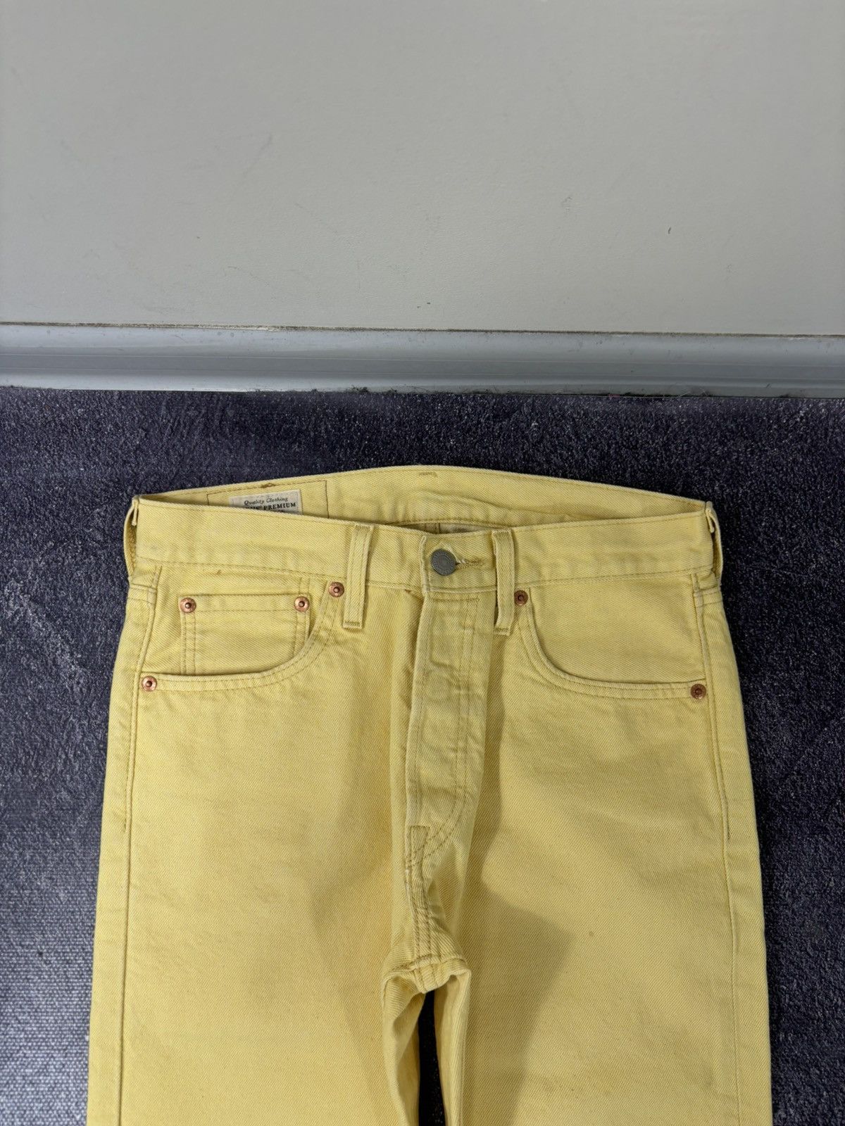 Levi's Levi’s Premium 501 Lemon Tab Slim Fit Yellow Denim Jeans Size US 28 / EU 44 - 15 Thumbnail