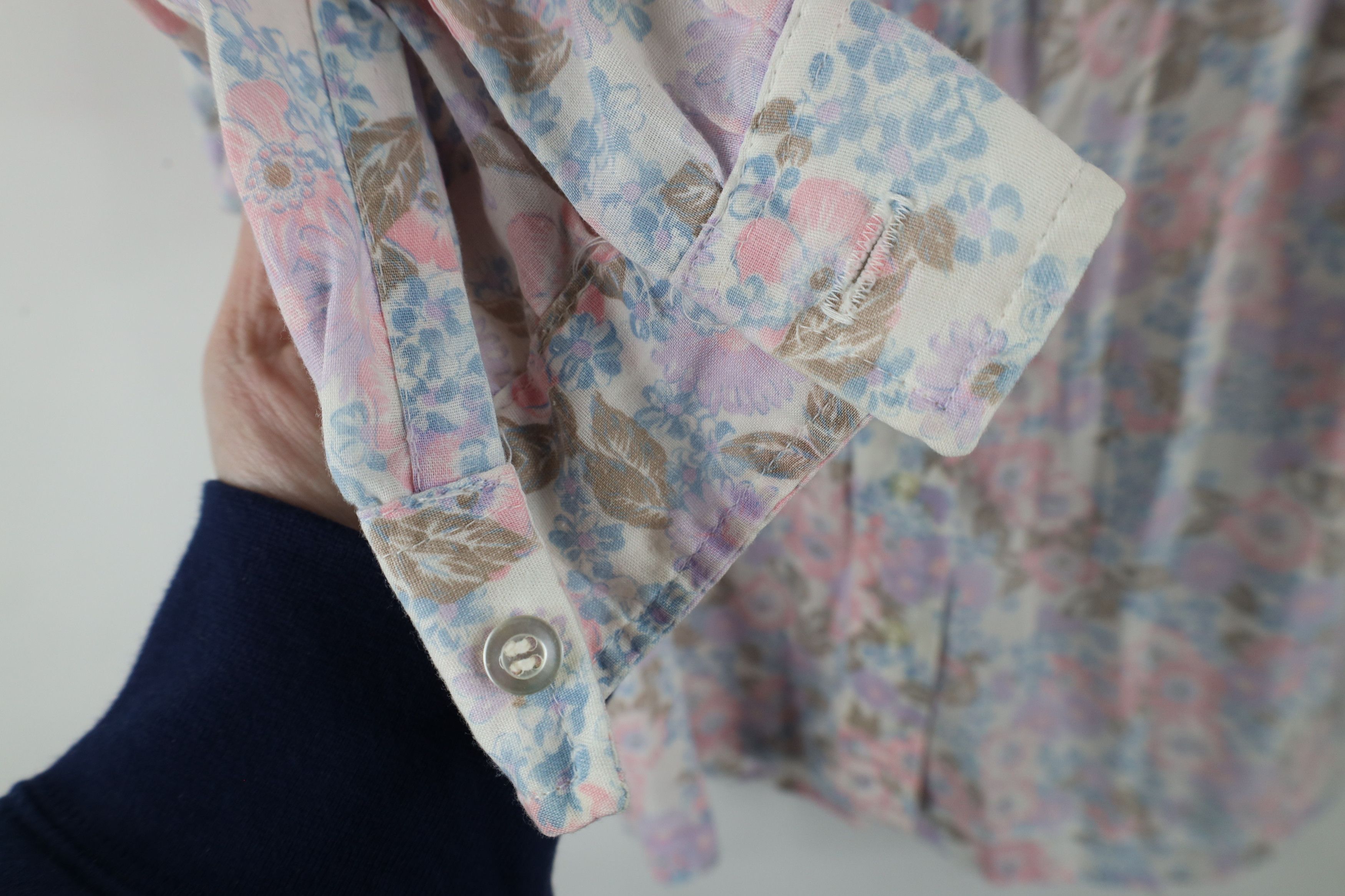Vintage Vintage 70s Mid Century Modern MCM Flower Button Shirt Size XL / US 12-14 / IT 48-50 - 6 Thumbnail
