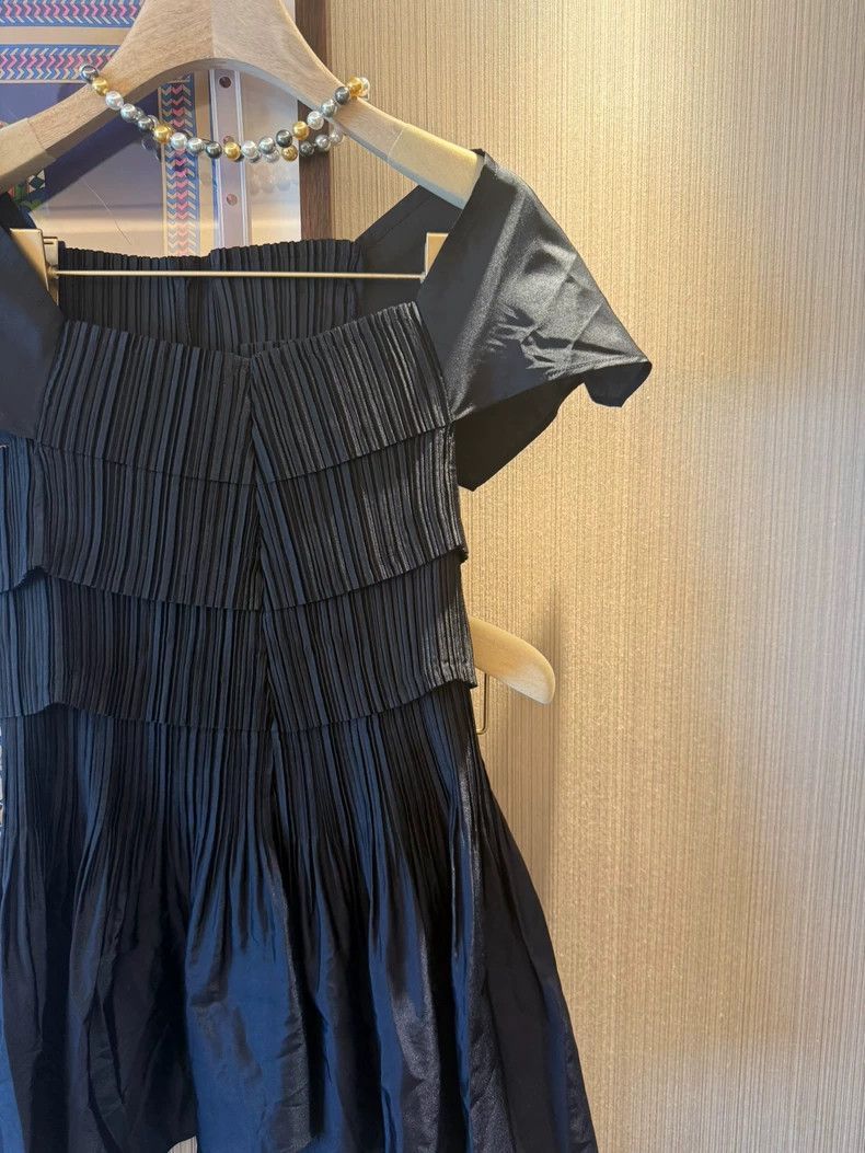 Issey Miyake Issey Miyake A black main line high-end skirt skirt dress Size S / US 4 / IT 40 - 6 Thumbnail