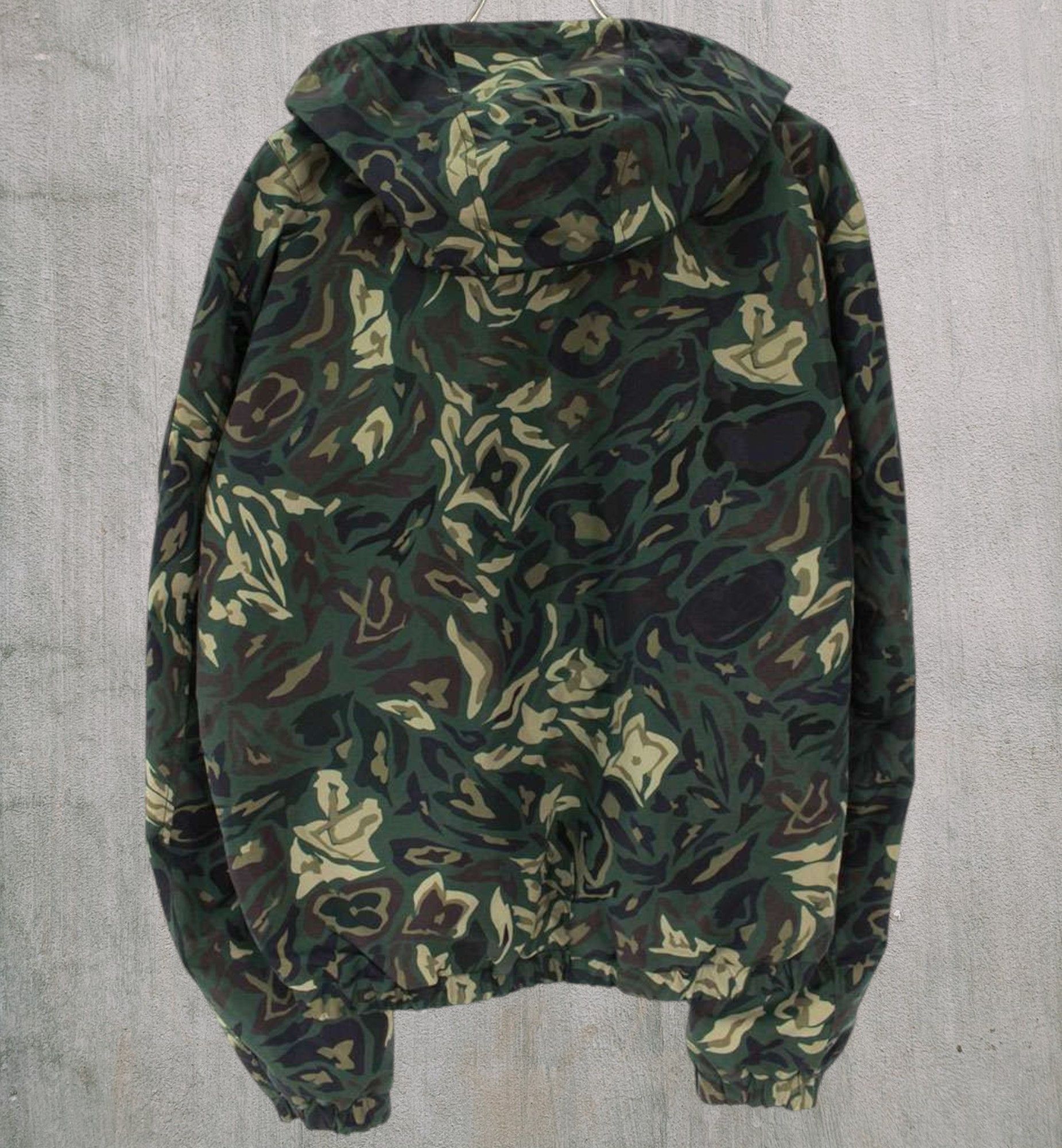 Louis Vuitton Louis Vuitton LV Monogram Reversible Сamouflage Windbreaker Size US L / EU 52-54 / 3 - 2 Thumbnail