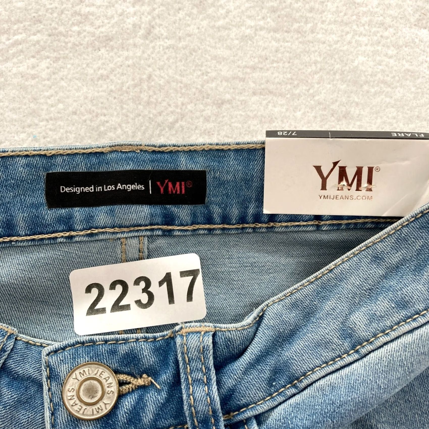 Vintage YMI Jeans Women's Flared Leg High Rise Medium Wash Blue Denim Distressed 7/28 Jeans Womens Size 28 (Regular) Blue Cotton Polyester Denim Size 28" / US 6 / IT 42 - 5 Thumbnail
