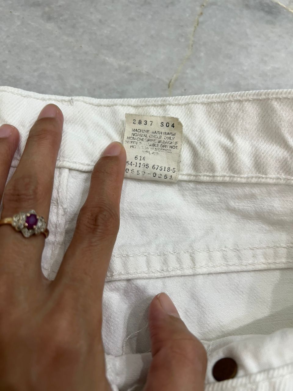 Levi's Vintage 1990’s Levis 550 White Size US 31 - 7 Thumbnail