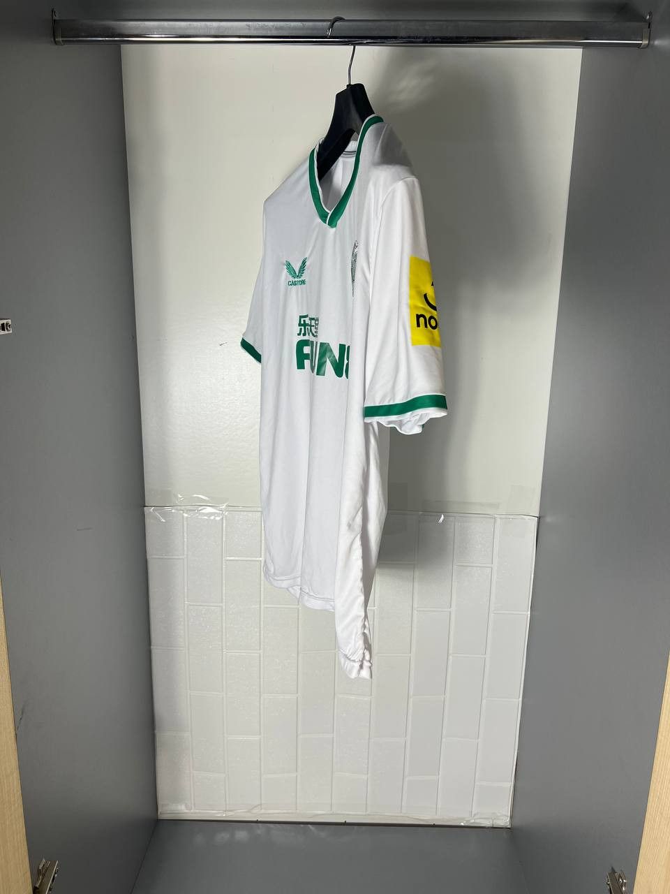 Vintage CASTORE FC NEW CASTLE UNITED ENGLAND SOCCER JERSEY Y2K Size US M / EU 48-50 / 2 - 3 Thumbnail