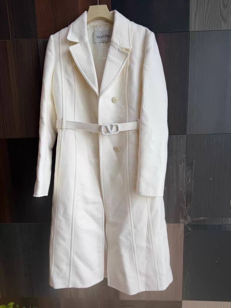 Valentino Valentino Long off-white coat Size XS / US 0-2 / IT 36-38 - 1 Thumbnail