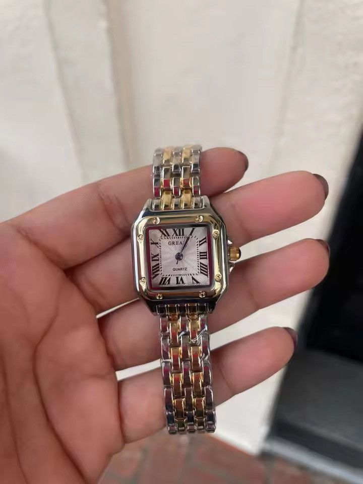 Vintage Vintage 90s black dial luxury style quartz silver watch Size ONE SIZE - 2 Thumbnail
