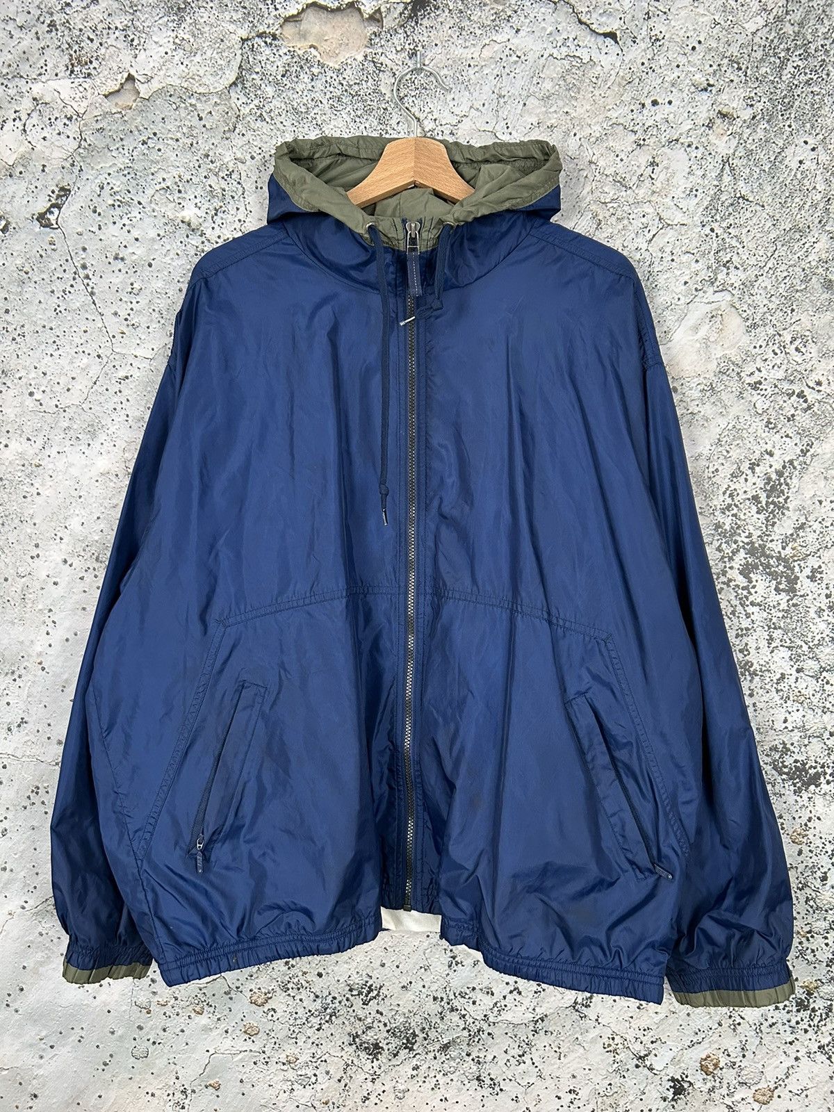 Nike Vintage Nike 90s Light Nylon Jacket Streetwear Drill Size US L / EU 52-54 / 3 - 3 Thumbnail