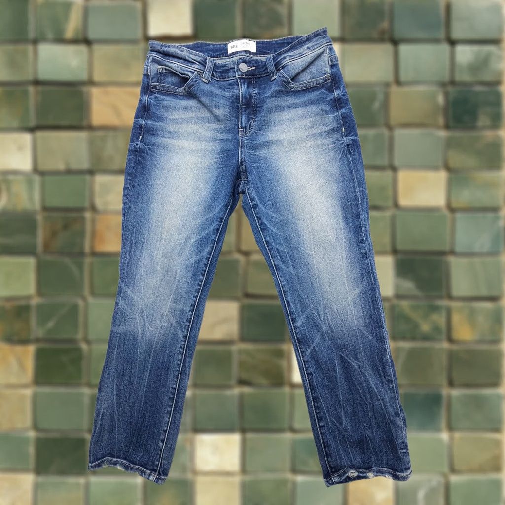 Vintage Buckle Gabby Curvy Fit High Rise Crop Jeans Size 27 Dark Wash Denim Women Buckle Bke 5-Pocket Cropped Modern Southwestern Blue Jeans Womens Size 27" / US 4 / IT 40 - 1 Thumbnail